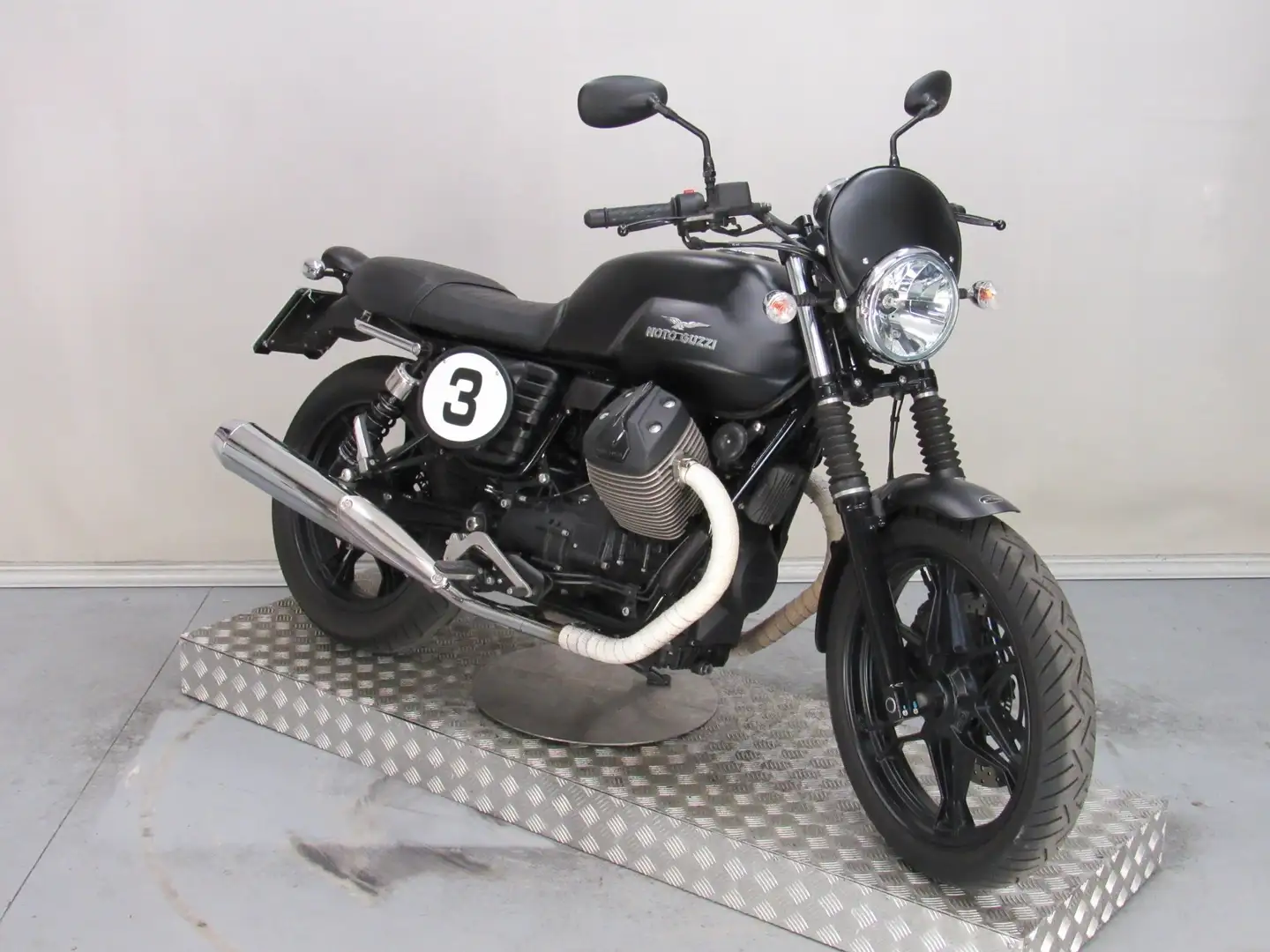 Moto Guzzi V 7 II STONE ABS 35KW Nero - 2