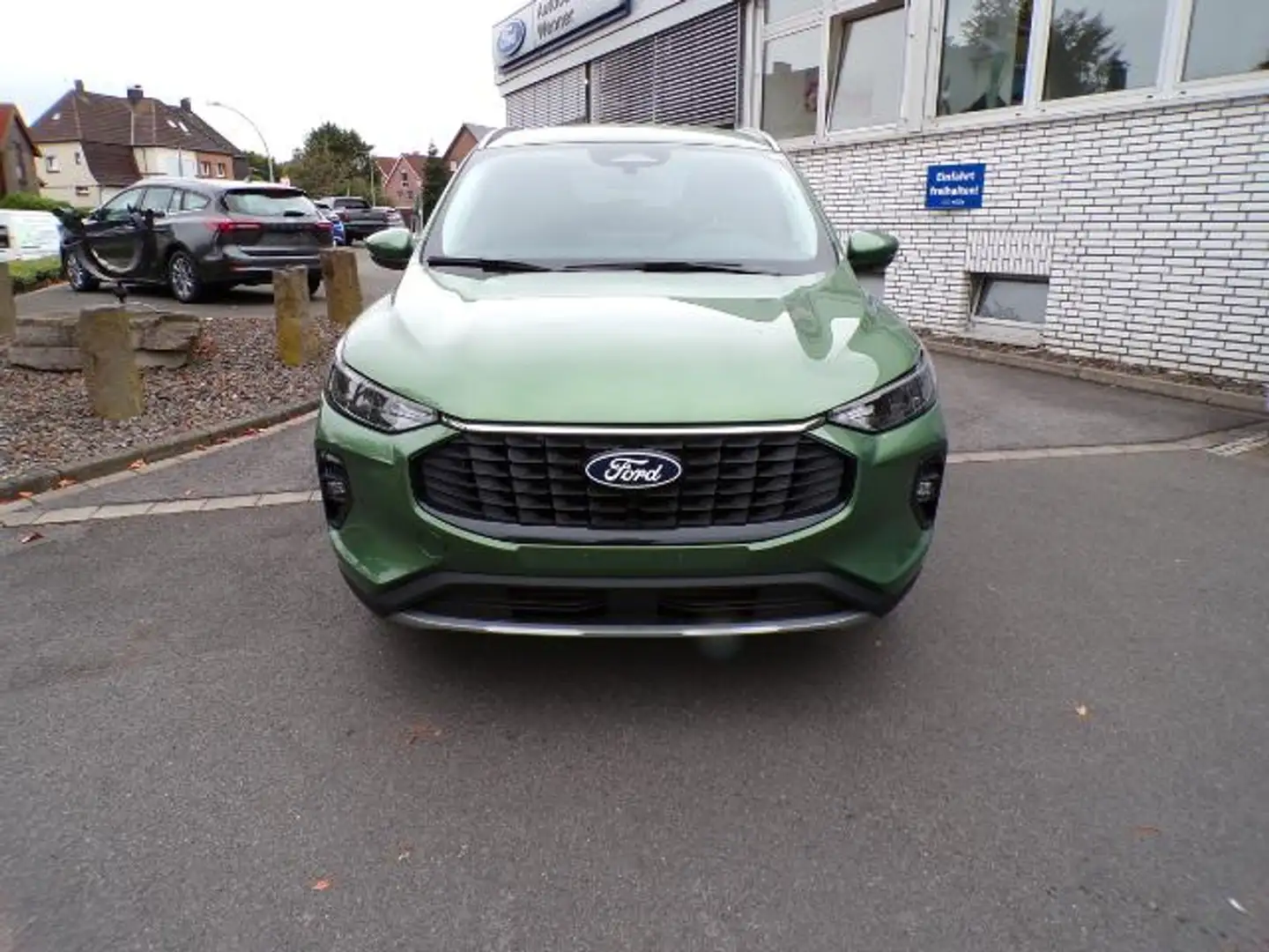 Ford Kuga Titanium 1,5 i Automatik FGS 5 Jahre / Winterpaket Verde - 2