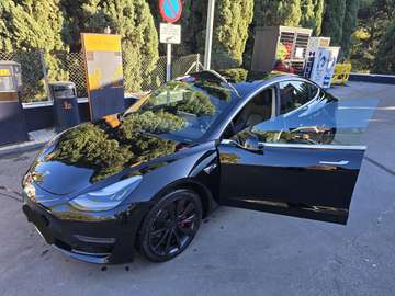 Long-Range Dual Motor AWD