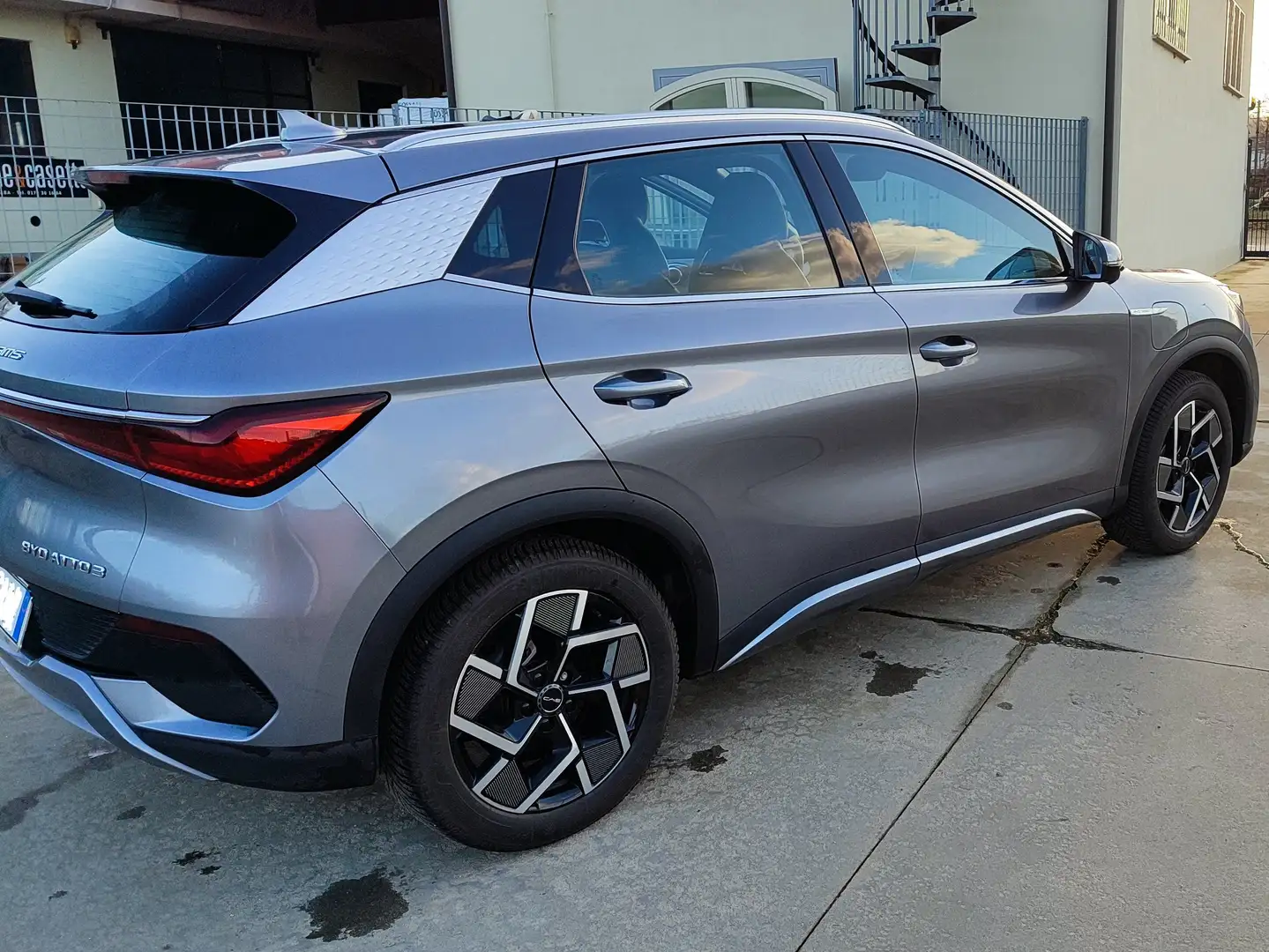 BYD Atto 3 60,48 kWh Design Grigio - 2