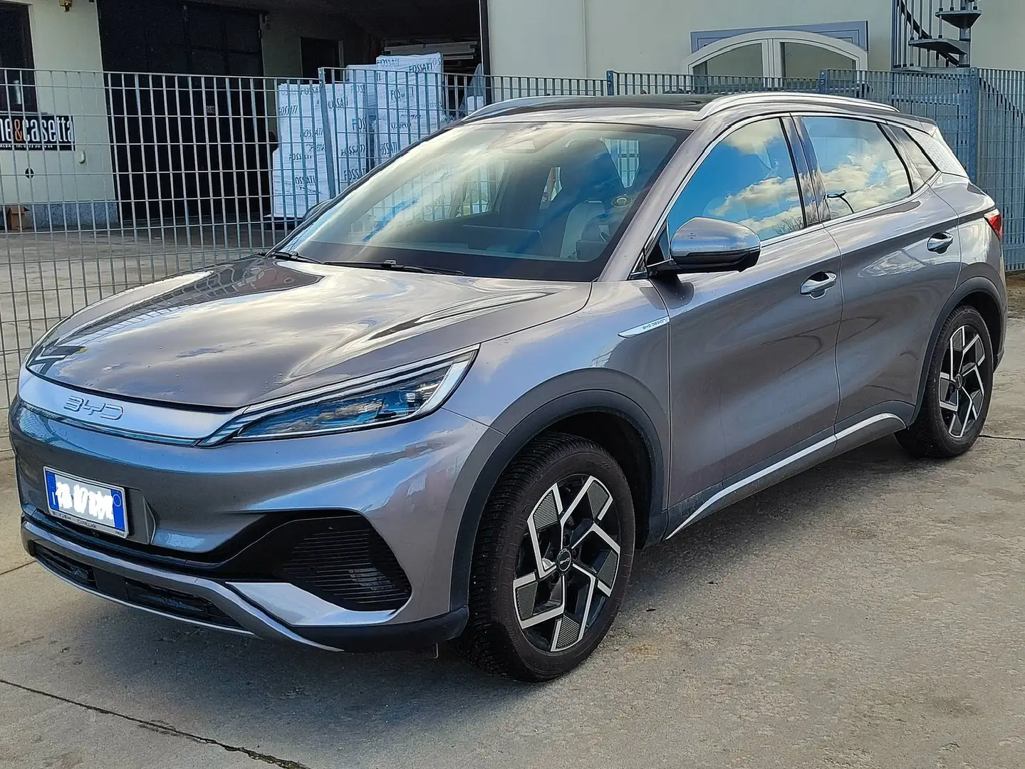 BYD Atto 3 60,48 kWh Design Grigio - 1