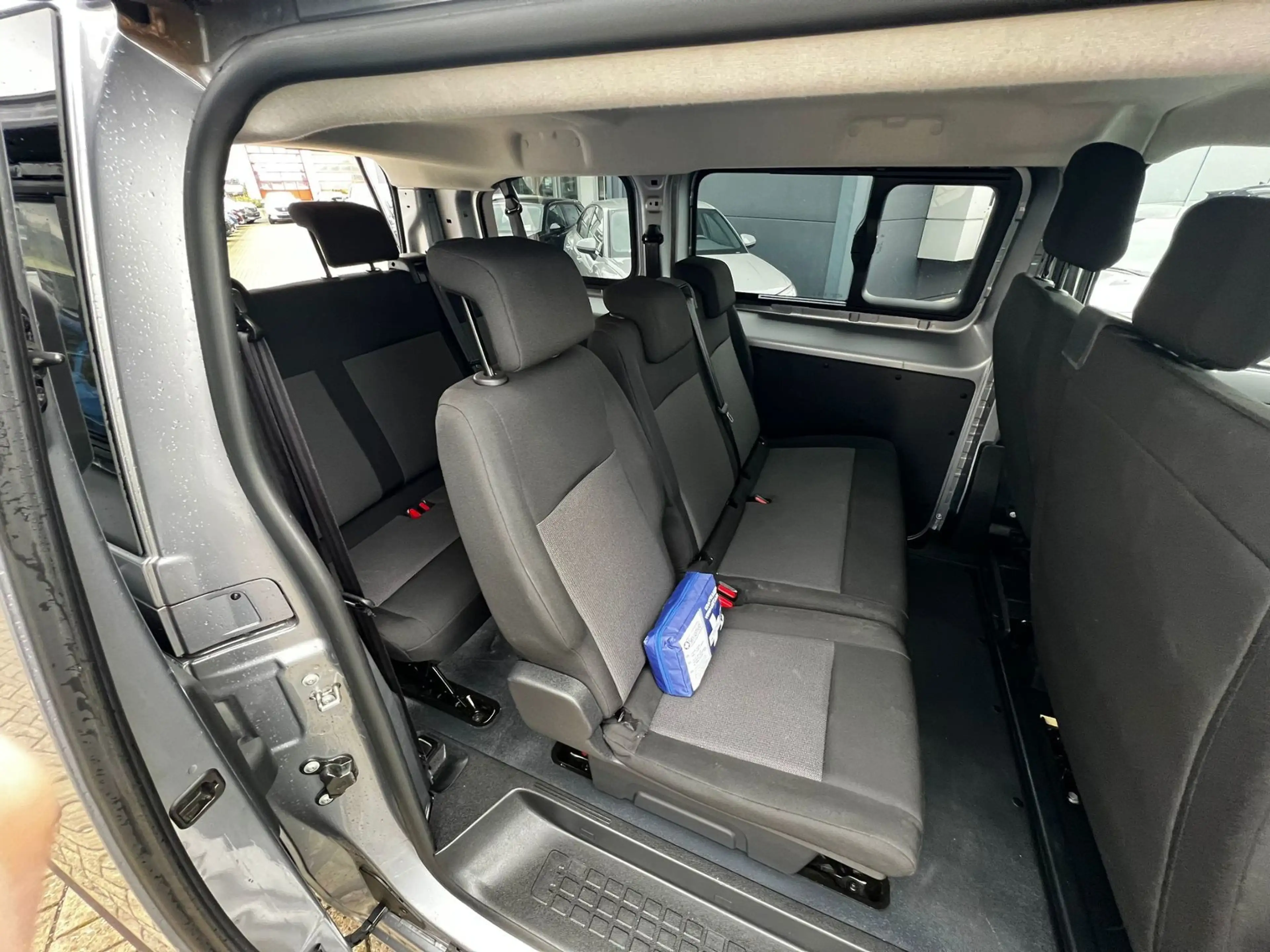 Peugeot Expert KOMBI L2 HDI 145S +9-Sitzer+WKR+ — photo 9