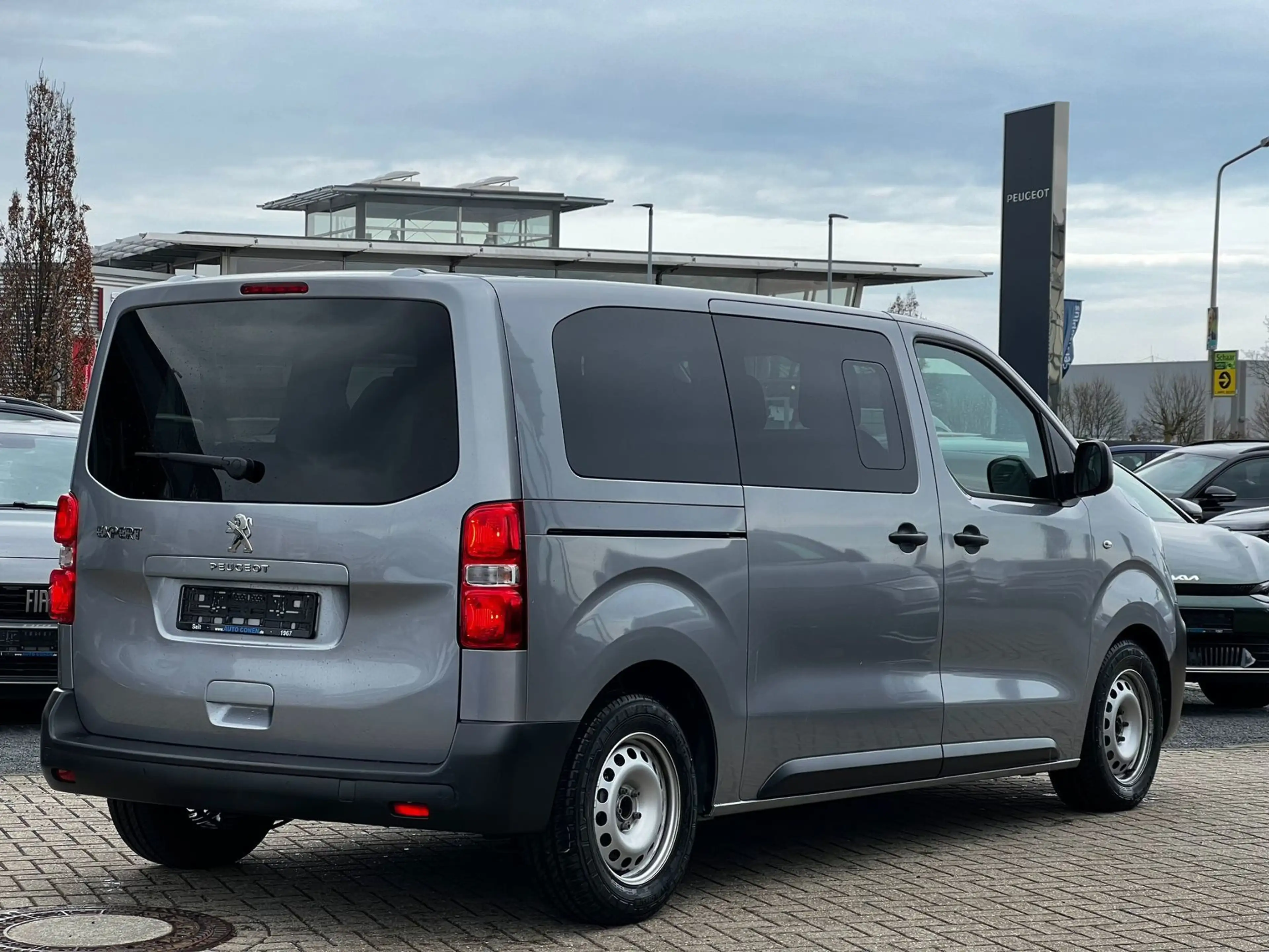 Peugeot Expert KOMBI L2 HDI 145S +9-Sitzer+WKR+ — photo 4