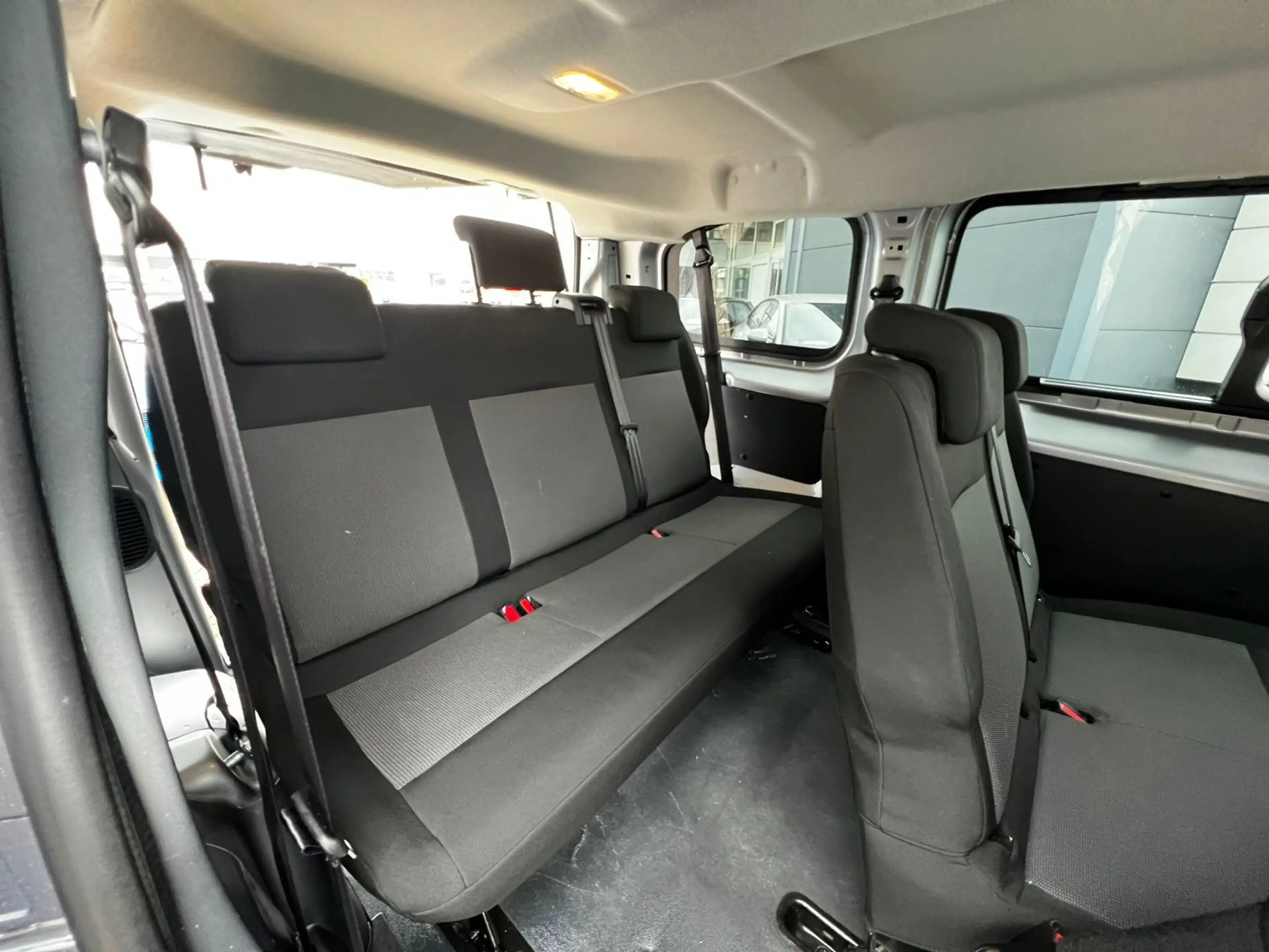 Peugeot Expert KOMBI L2 HDI 145S +9-Sitzer+WKR+ — photo 10