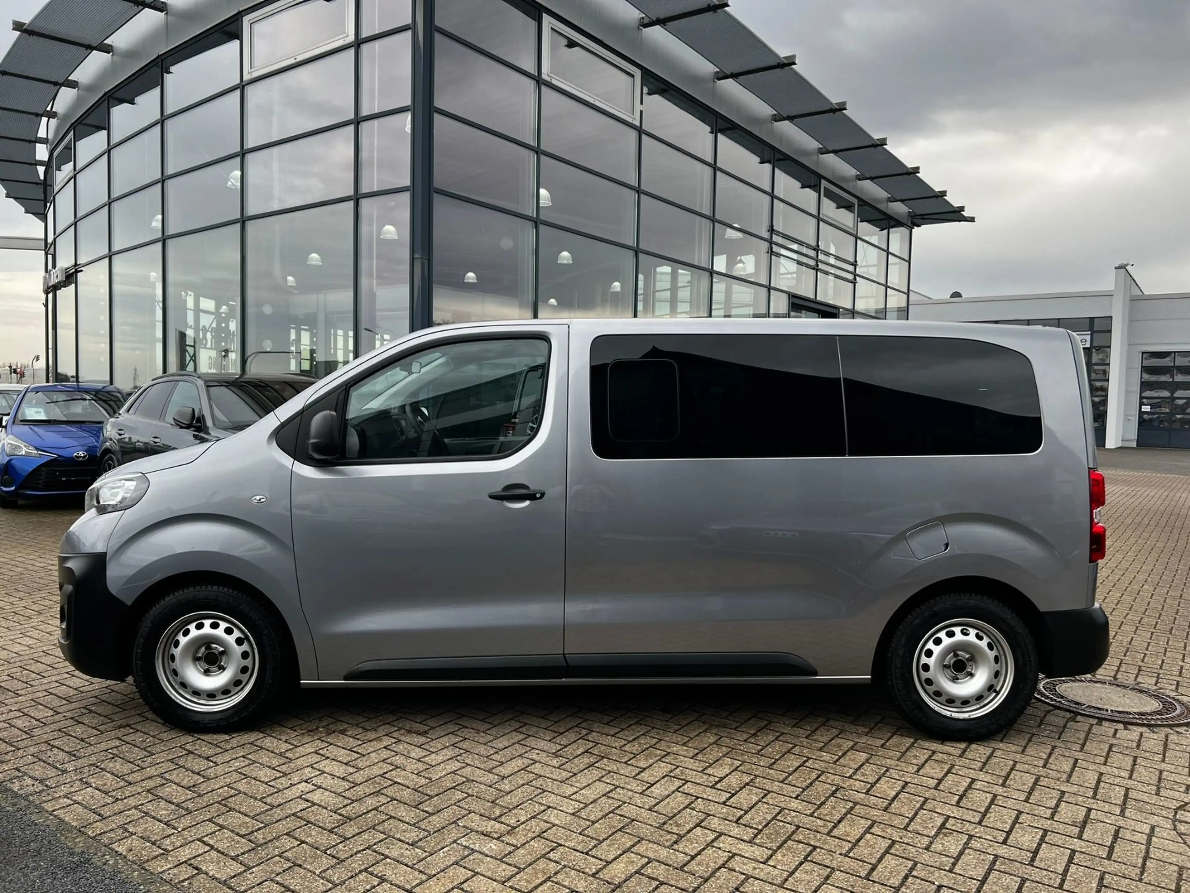 Peugeot Expert KOMBI L2 HDI 145S +9-Sitzer+WKR+ — photo 2