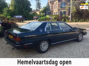 4.9 V8