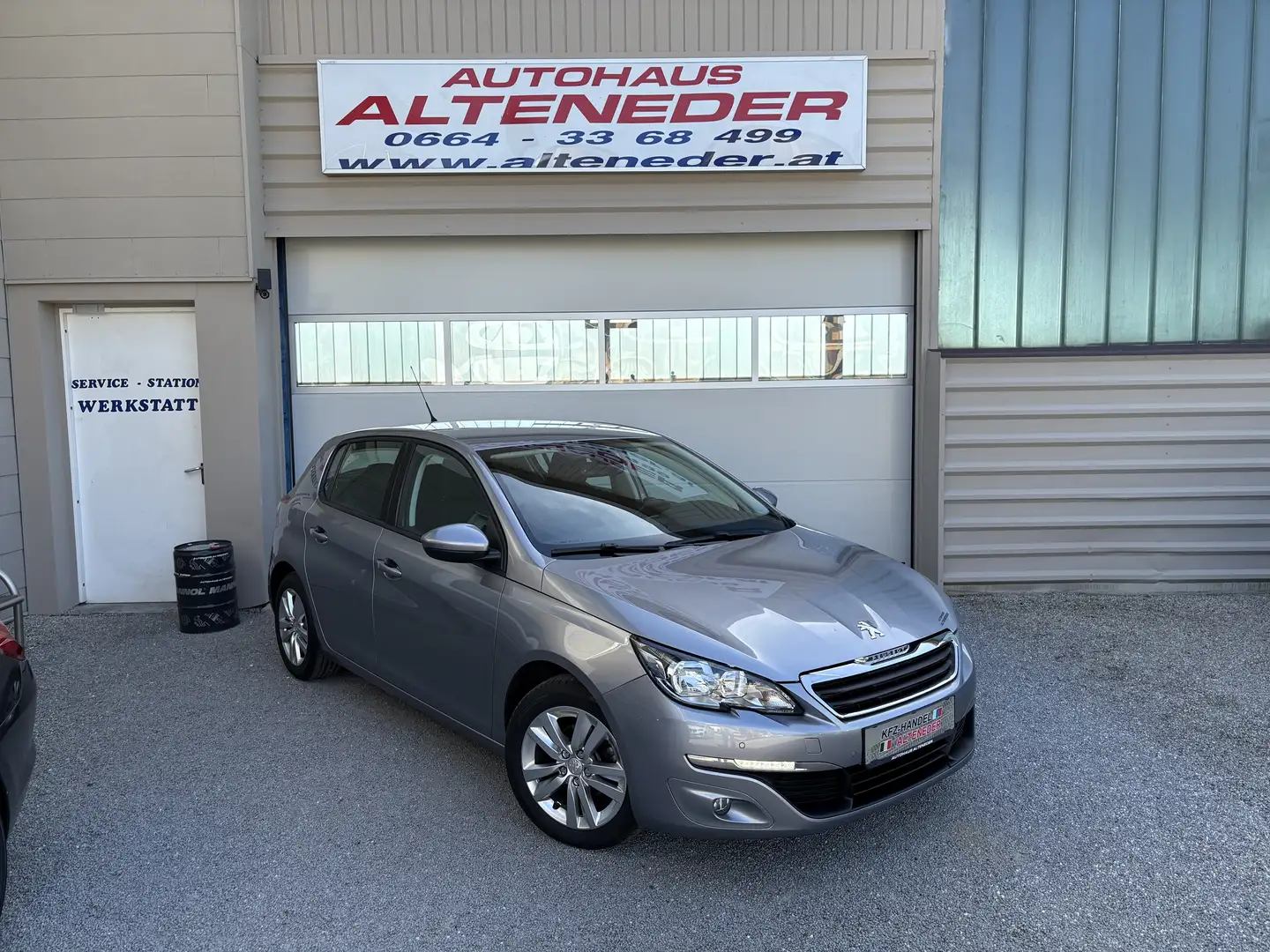 Peugeot 308 308 1,2 VTi 82 Active 1.BESITZ  WENIG KM Grau - 1