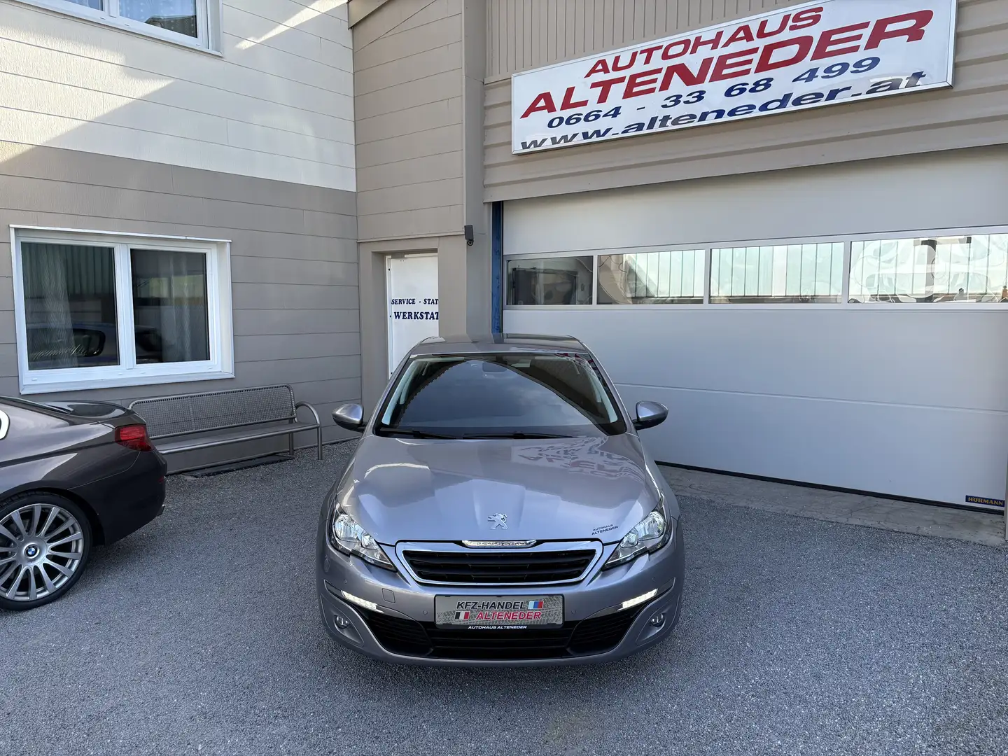Peugeot 308 308 1,2 VTi 82 Active 1.BESITZ  WENIG KM Grau - 2