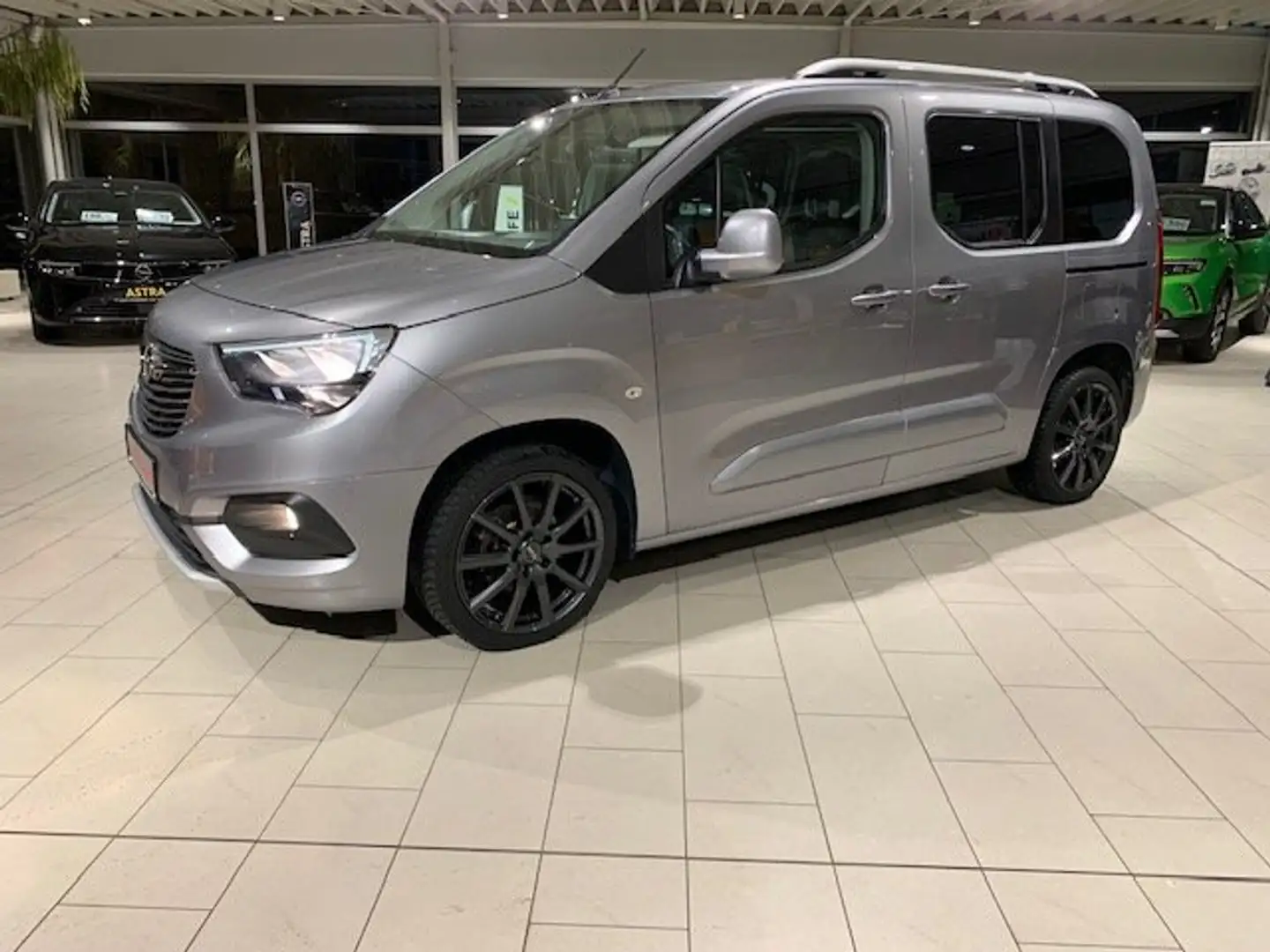 Opel Combo Innvovation-Pano-Dach Gris - 1