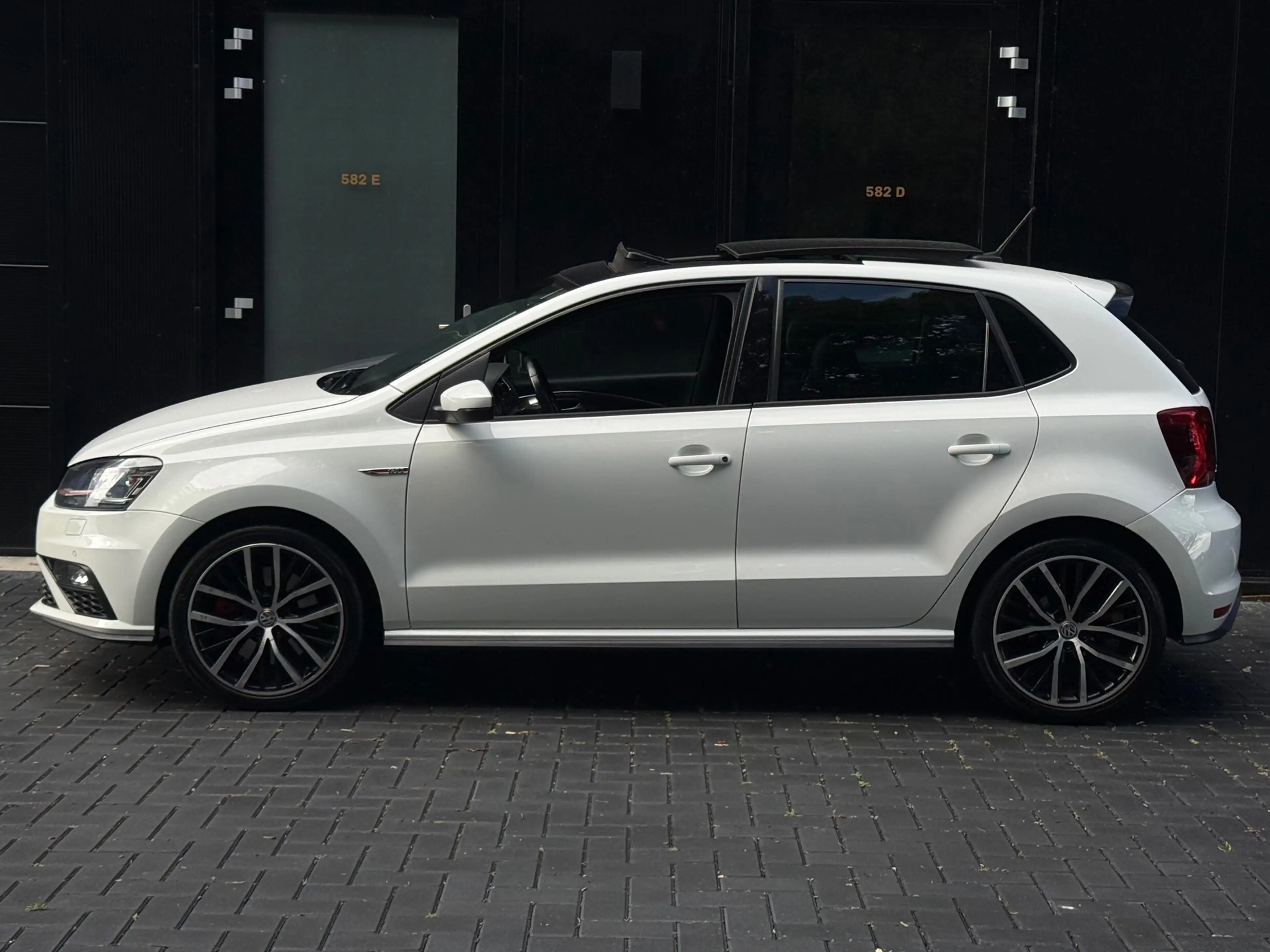 Volkswagen Polo GTI 1.8 TSI PANO/CAMERA/STLVRM/SPORT/VOLOPTIE — photo 7