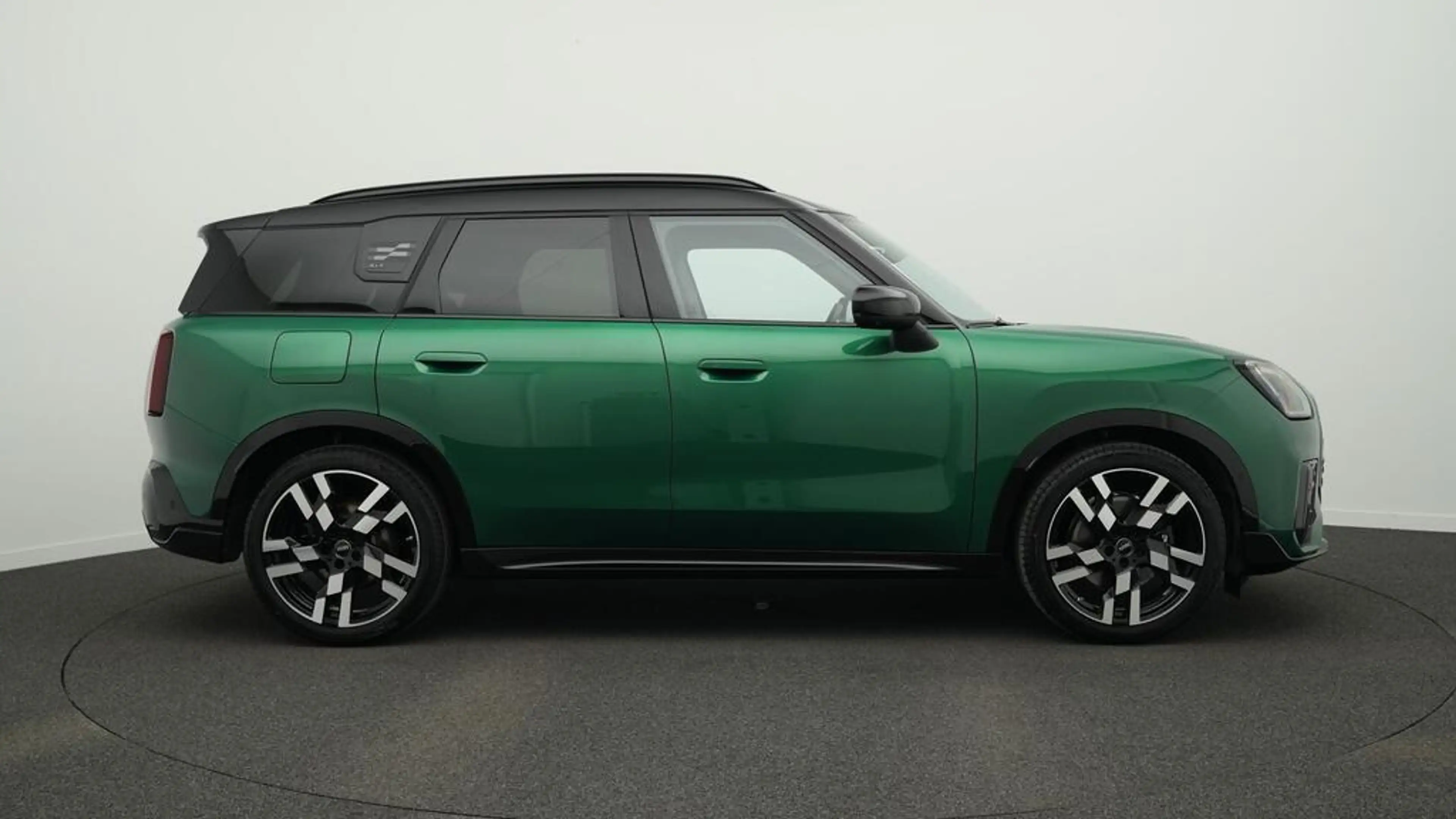 MINI Countryman S All4 John Cooper Works Trim — photo 2
