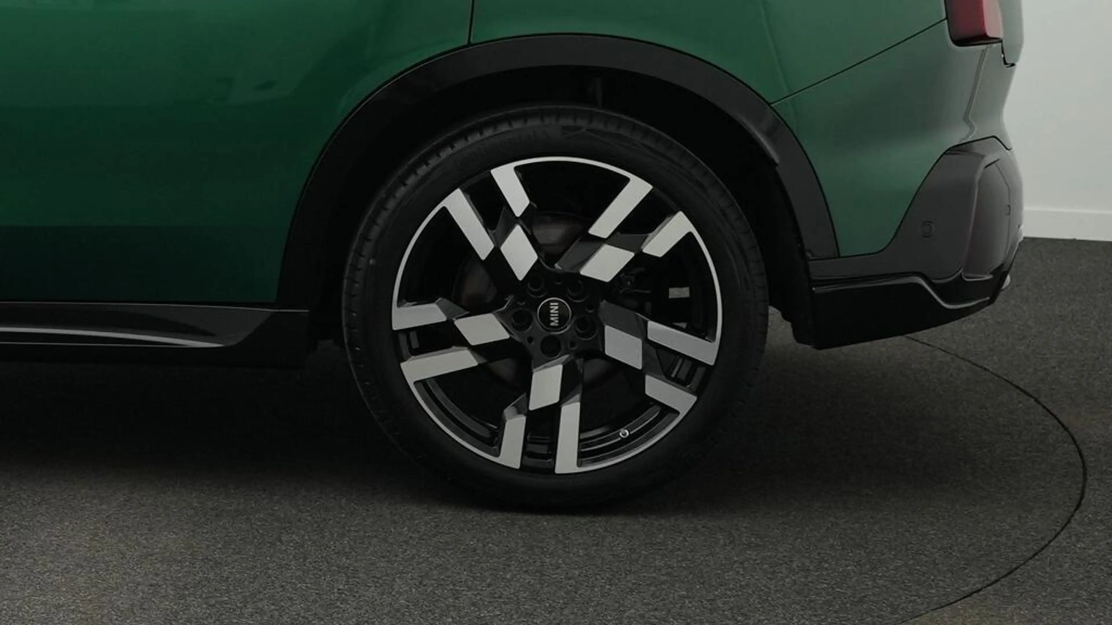MINI Countryman S All4 John Cooper Works Trim — photo 10
