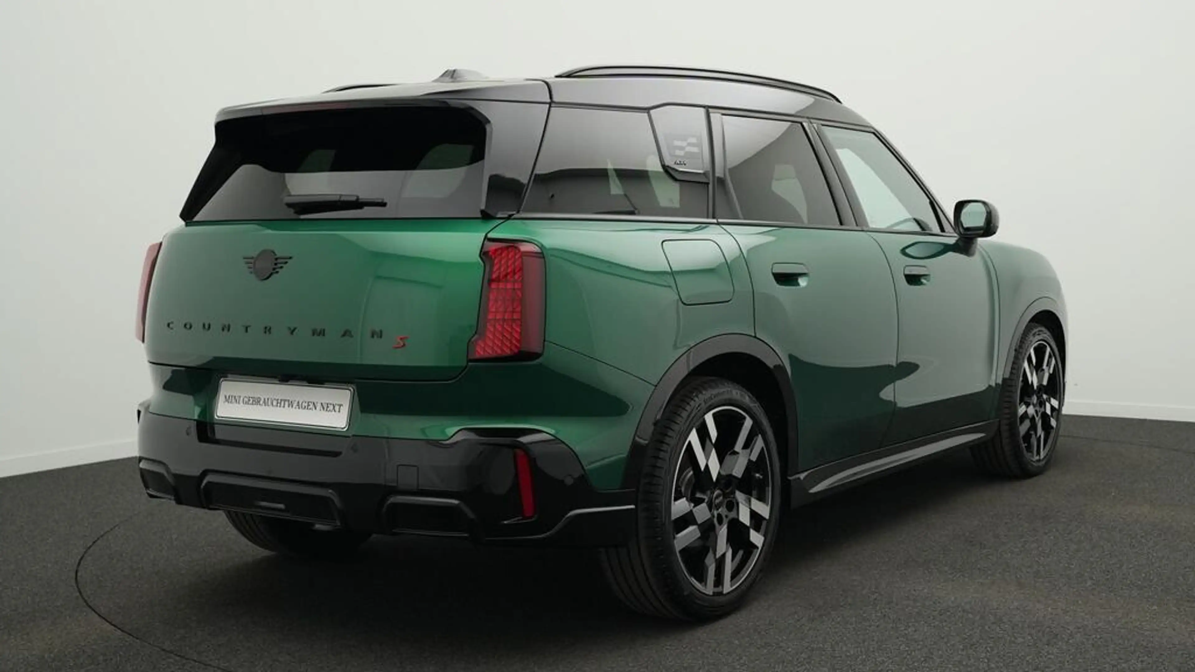 MINI Countryman S All4 John Cooper Works Trim — photo 4
