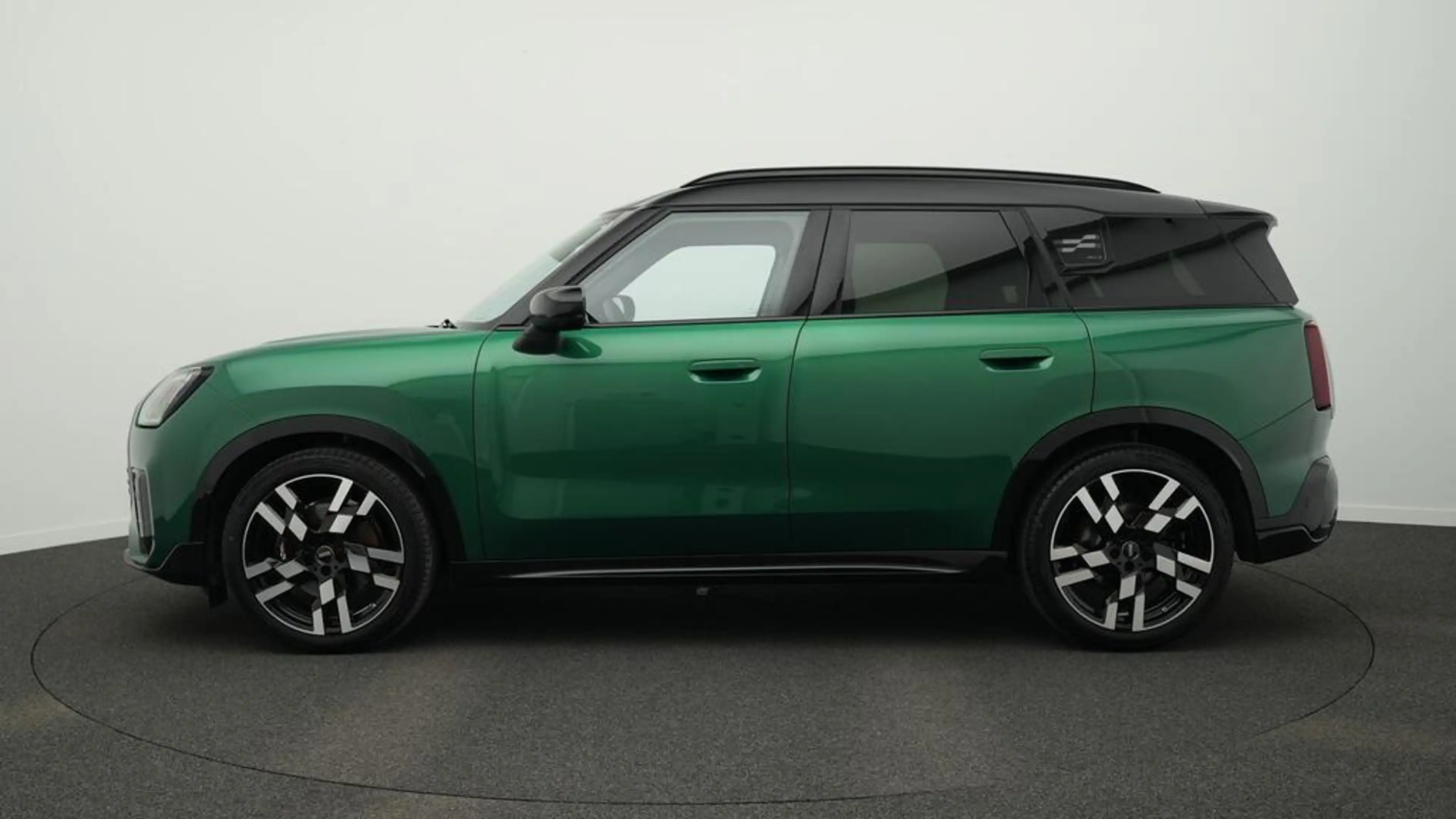 MINI Countryman S All4 John Cooper Works Trim — photo 3