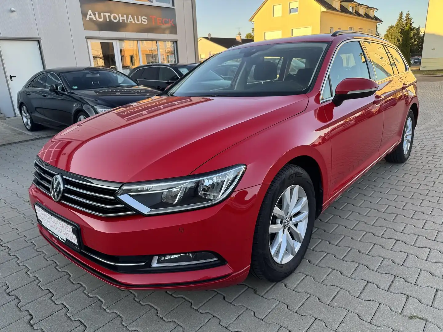 Volkswagen Passat Variant Comfortline 1.6 TDI BMT DSG NEU Z.Rim.&Wasser.P./P Rouge - 1