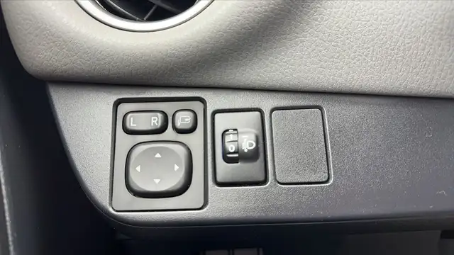 Toyota Yaris view 13