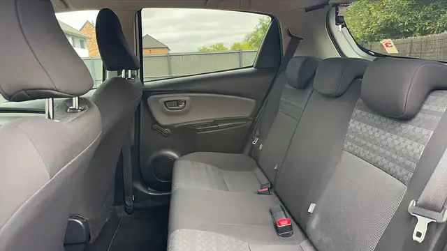 Toyota Yaris view 9