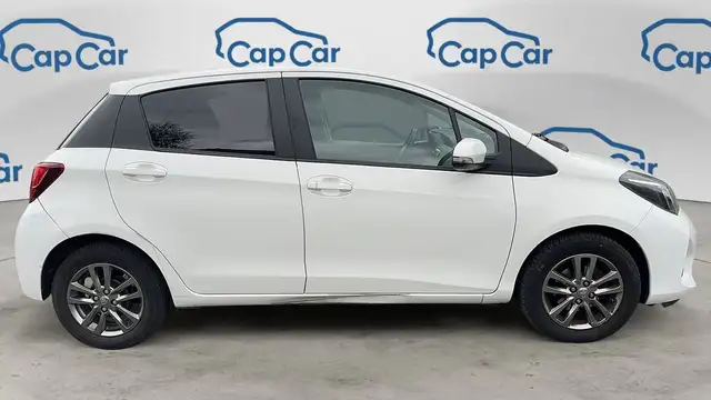 Toyota Yaris view 4