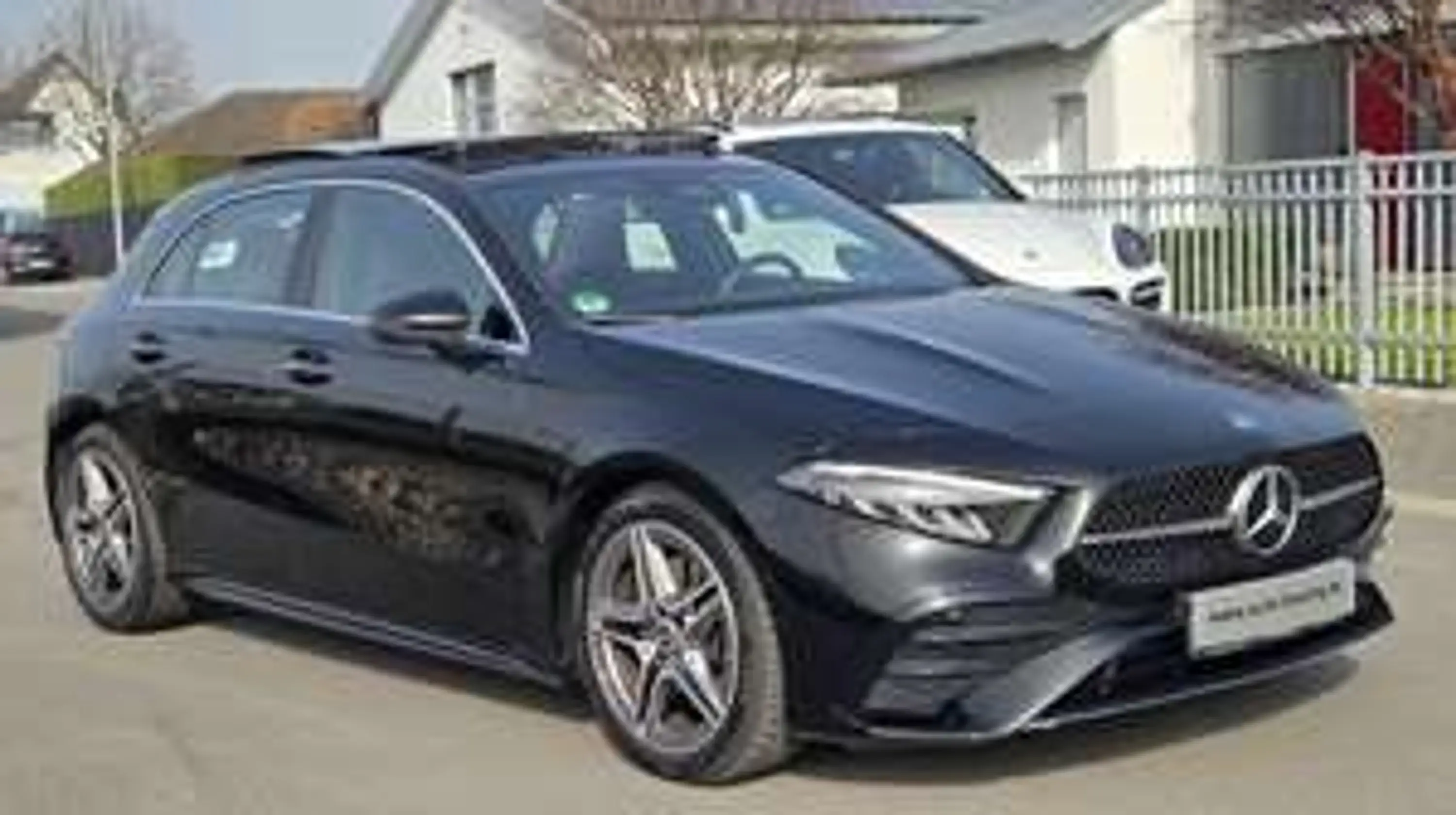 Mercedes-Benz A 220 A 220 4Matic AMG Standheizung Pano — photo 13