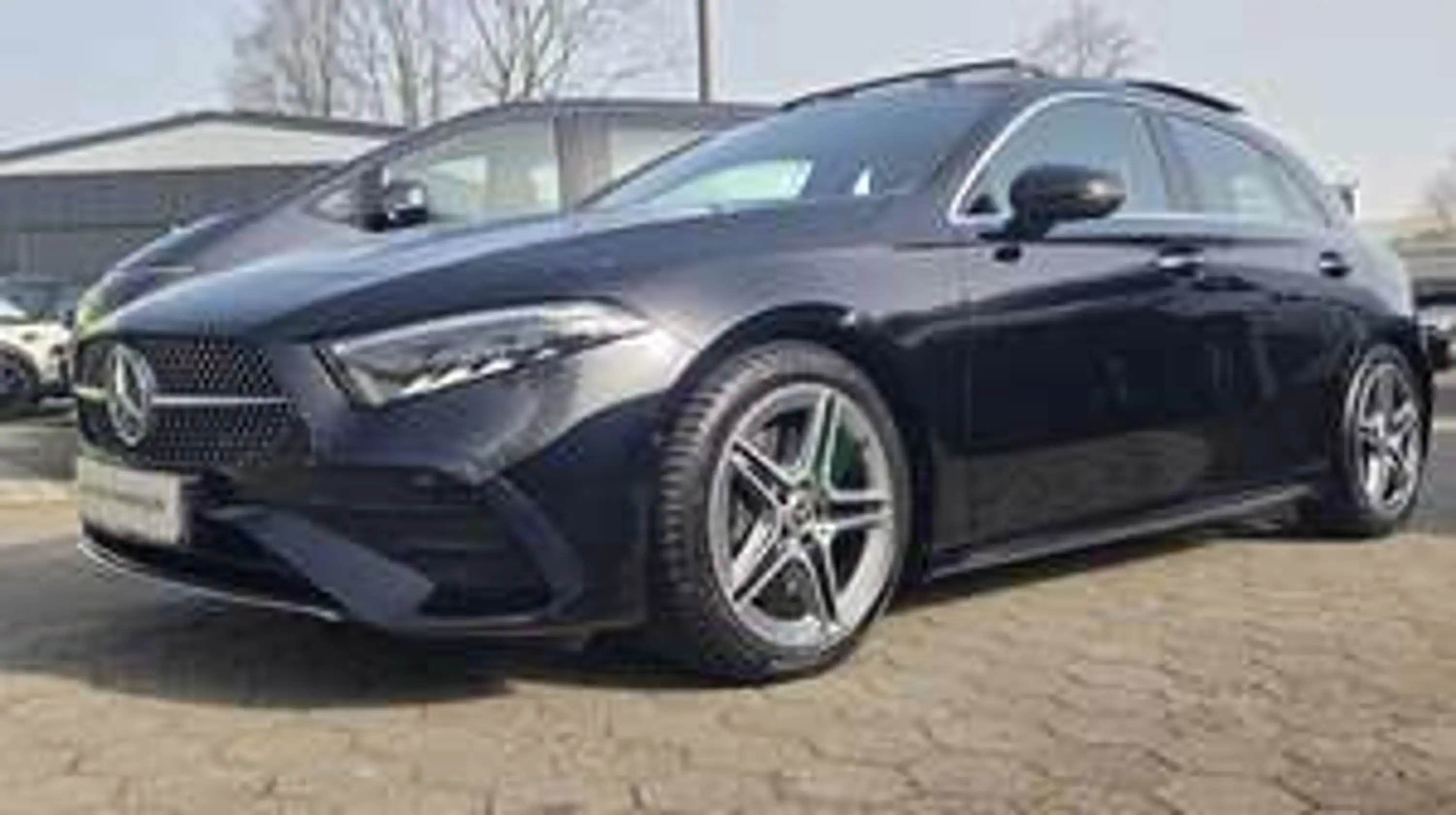 Mercedes-Benz A 220 A 220 4Matic AMG Standheizung Pano — photo 15