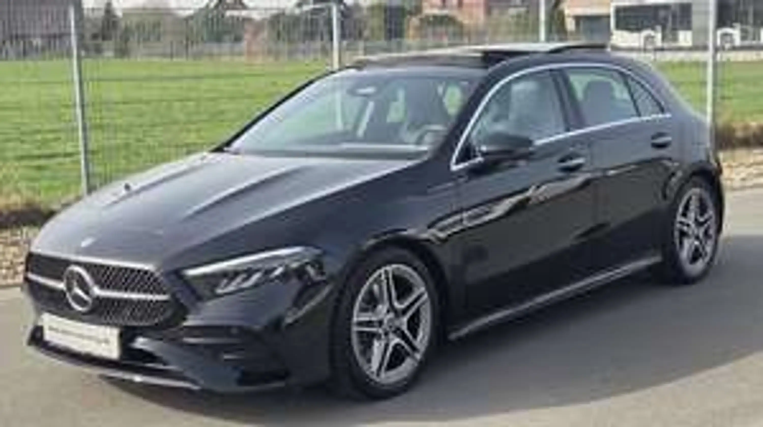 Mercedes-Benz A 220 A 220 4Matic AMG Standheizung Pano — photo 9