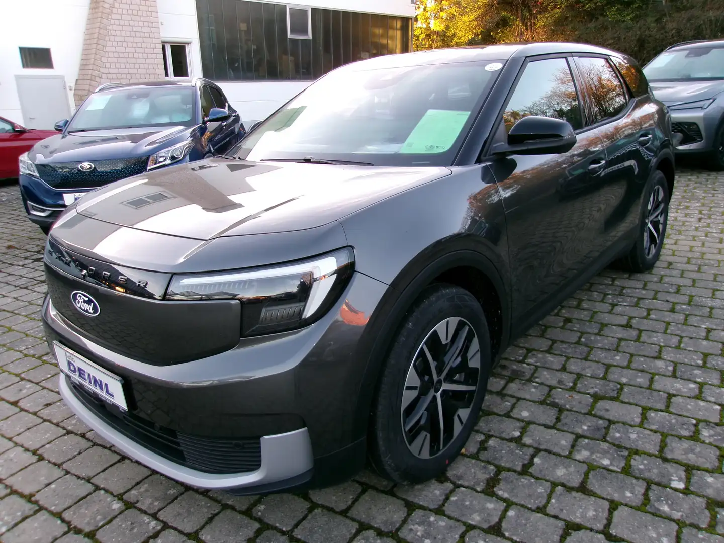 Ford Explorer RWD Grau - 1