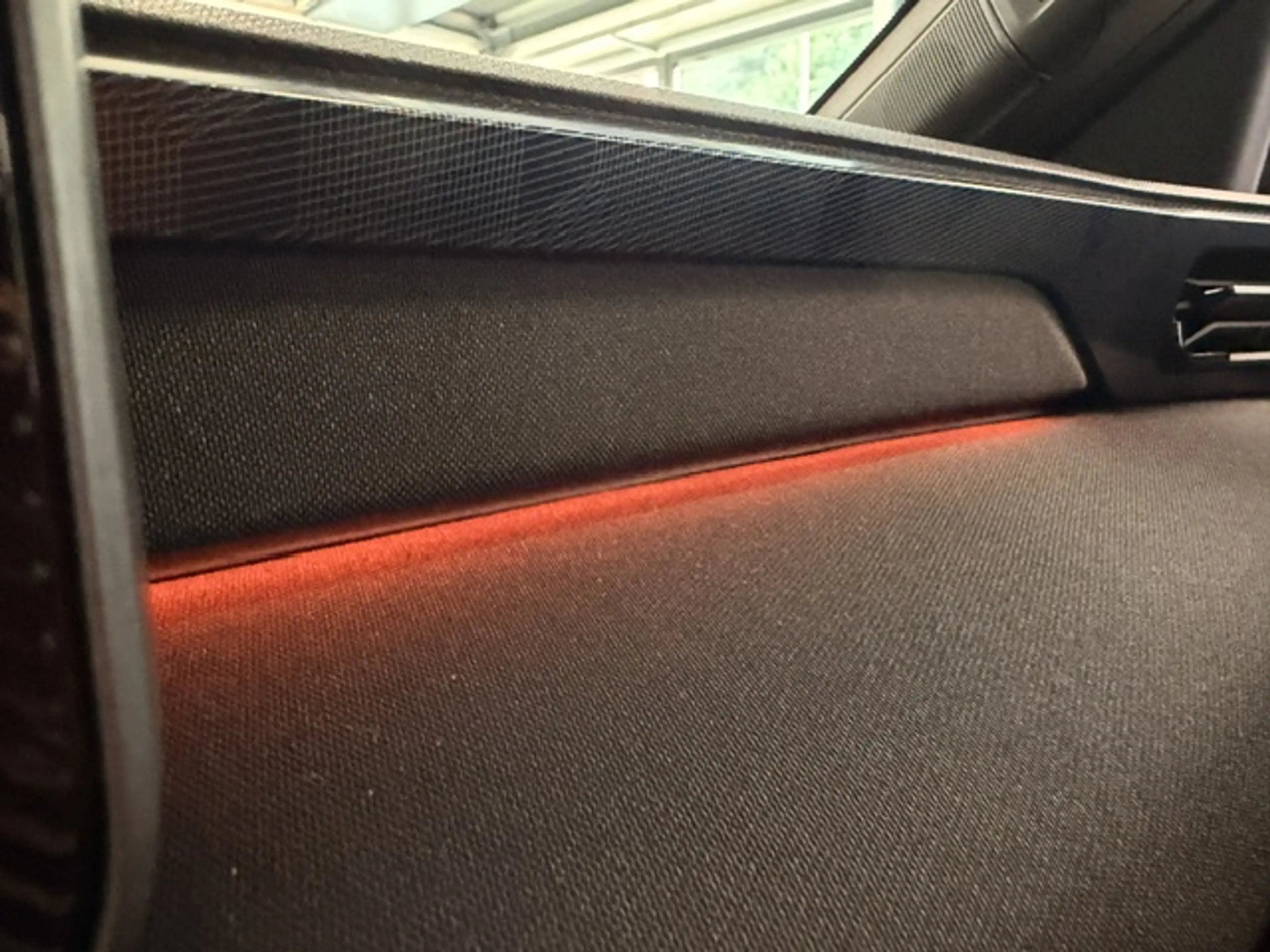 Nissan Micra 52 kWh ADVANCE Winter Paket 18 Iconic 2 Farben — photo 8