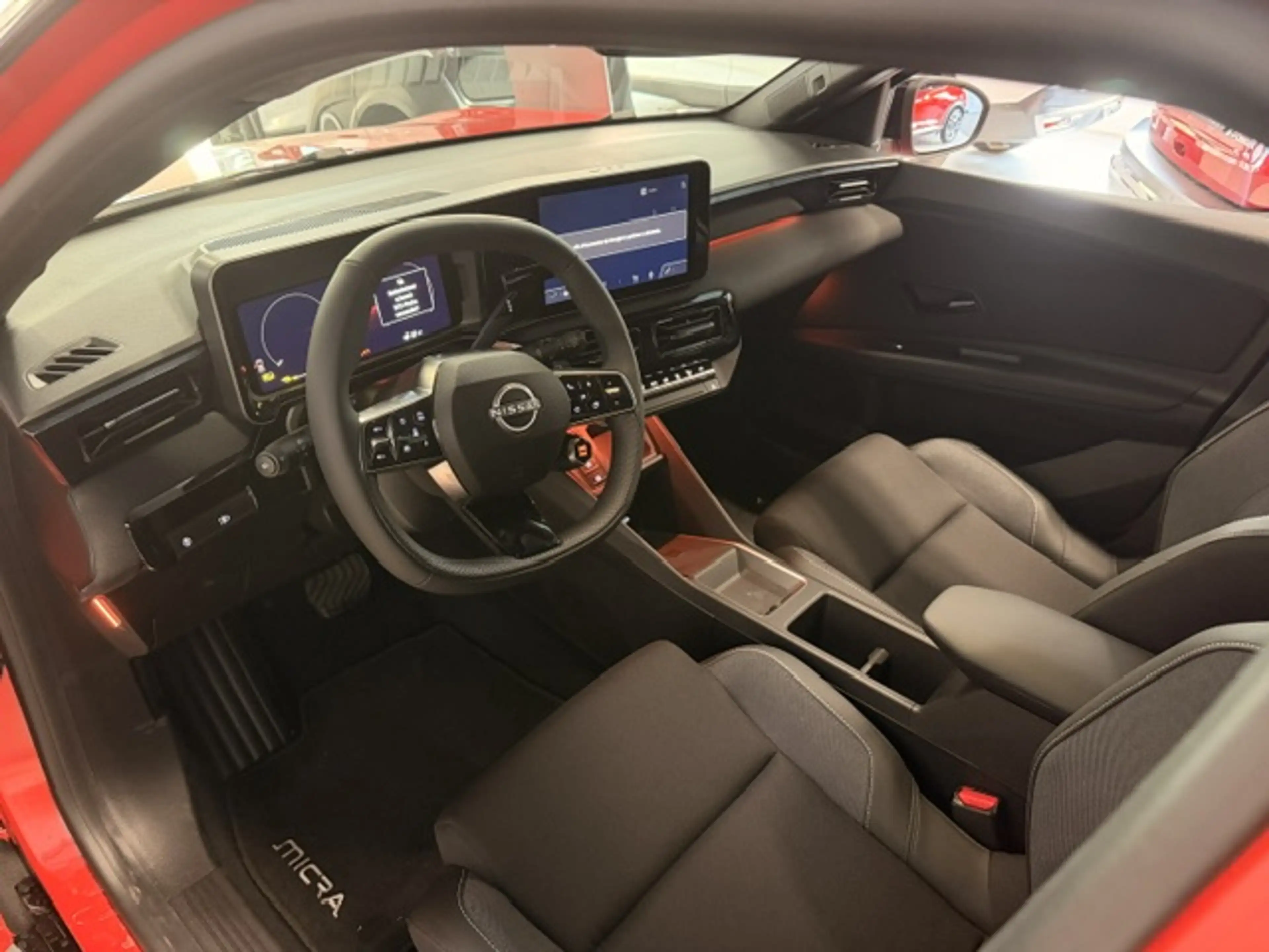 Nissan Micra 52 kWh ADVANCE Winter Paket 18 Iconic 2 Farben — photo 5