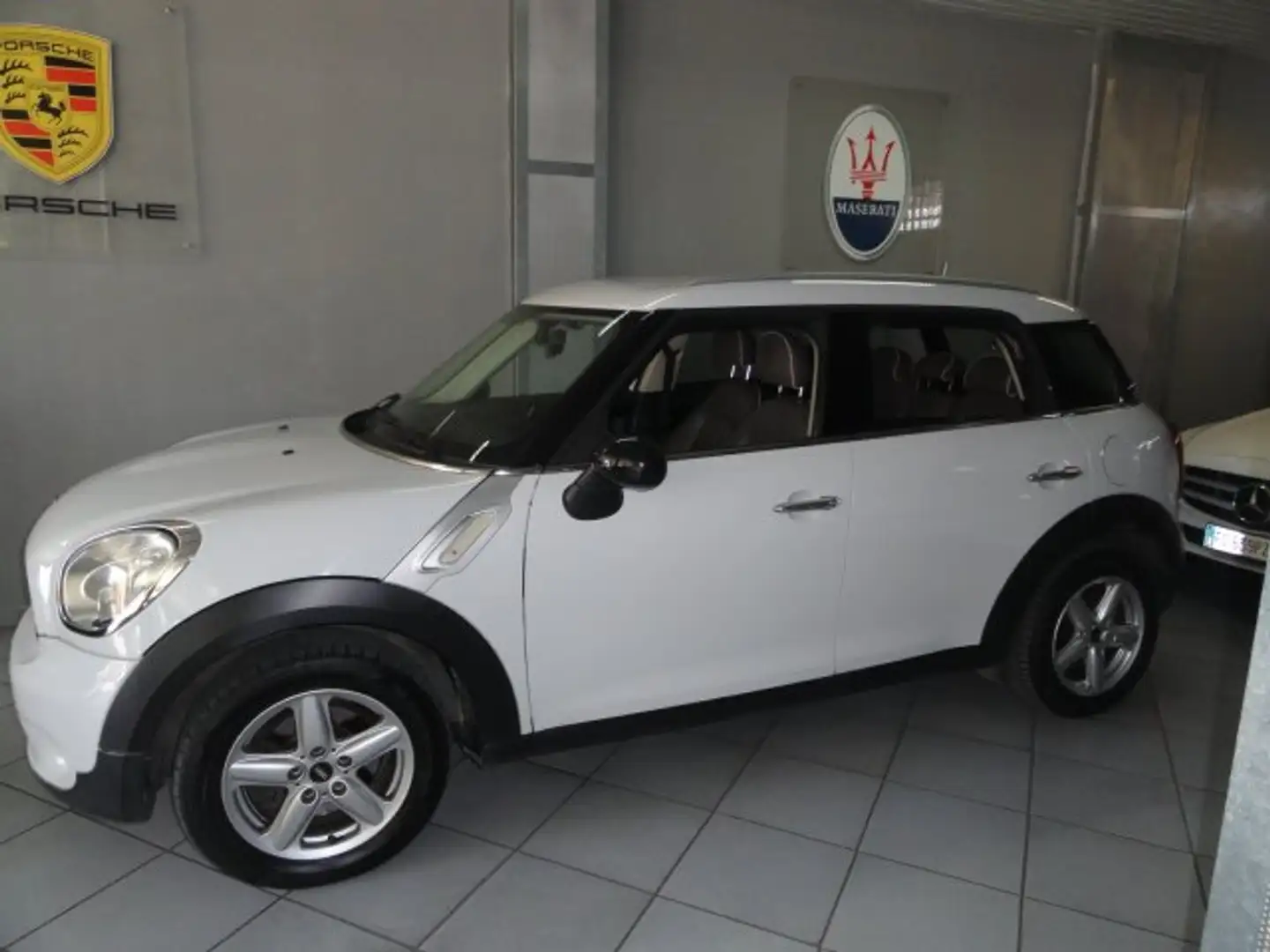 MINI Cooper D Countryman Mini Countryman 1.6 Cooper D Blanc - 1