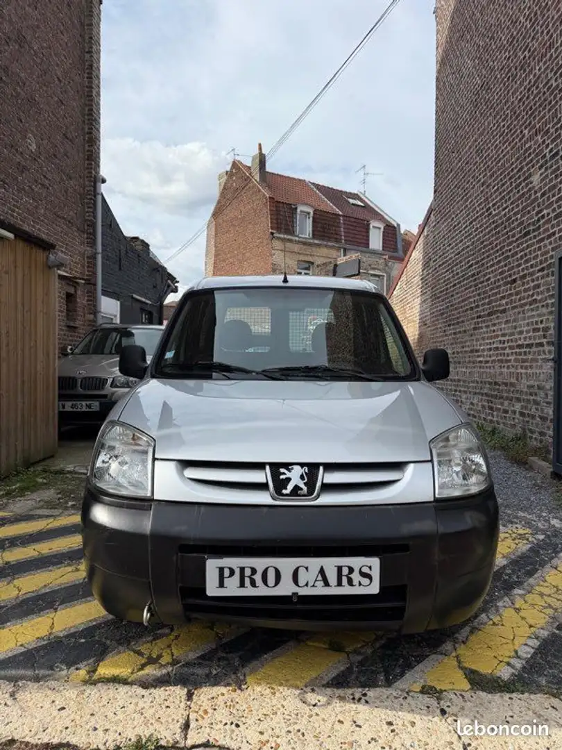Peugeot Partner Gris - 2