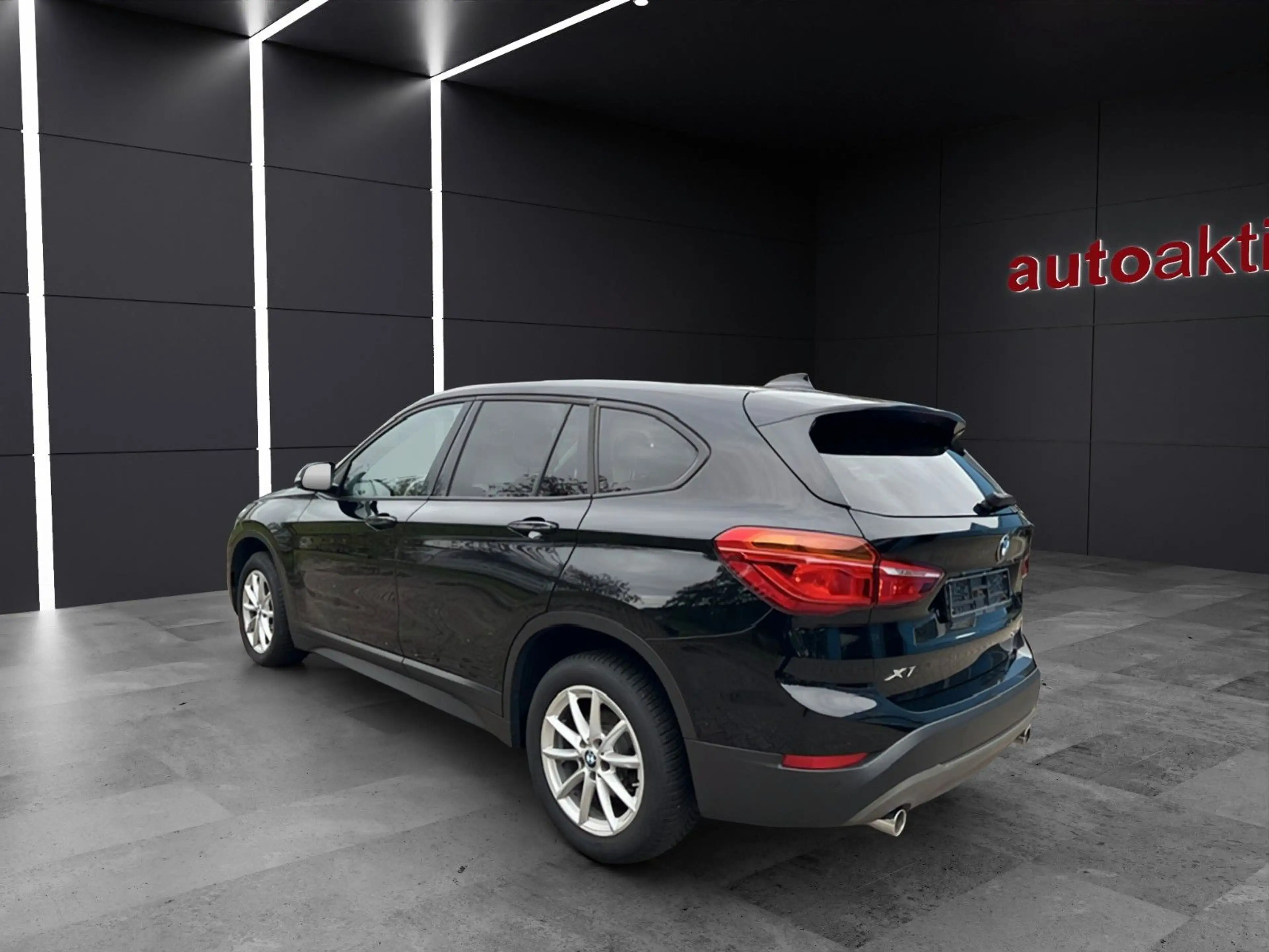 BMW X1 sDrive 18 d Advantage/LED/Navi/Sitzhzg/Busine — photo 4