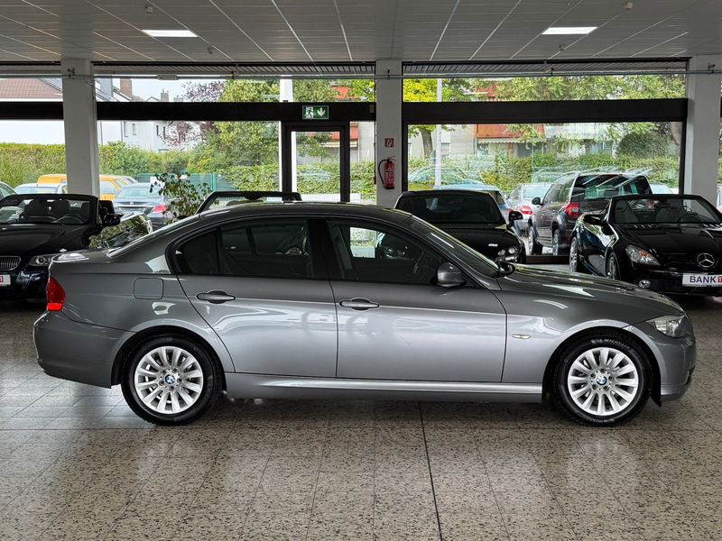 BMW 318 iA Limousine/Automatik/Xenon/PDC/SHZ/1.Hand — photo 4