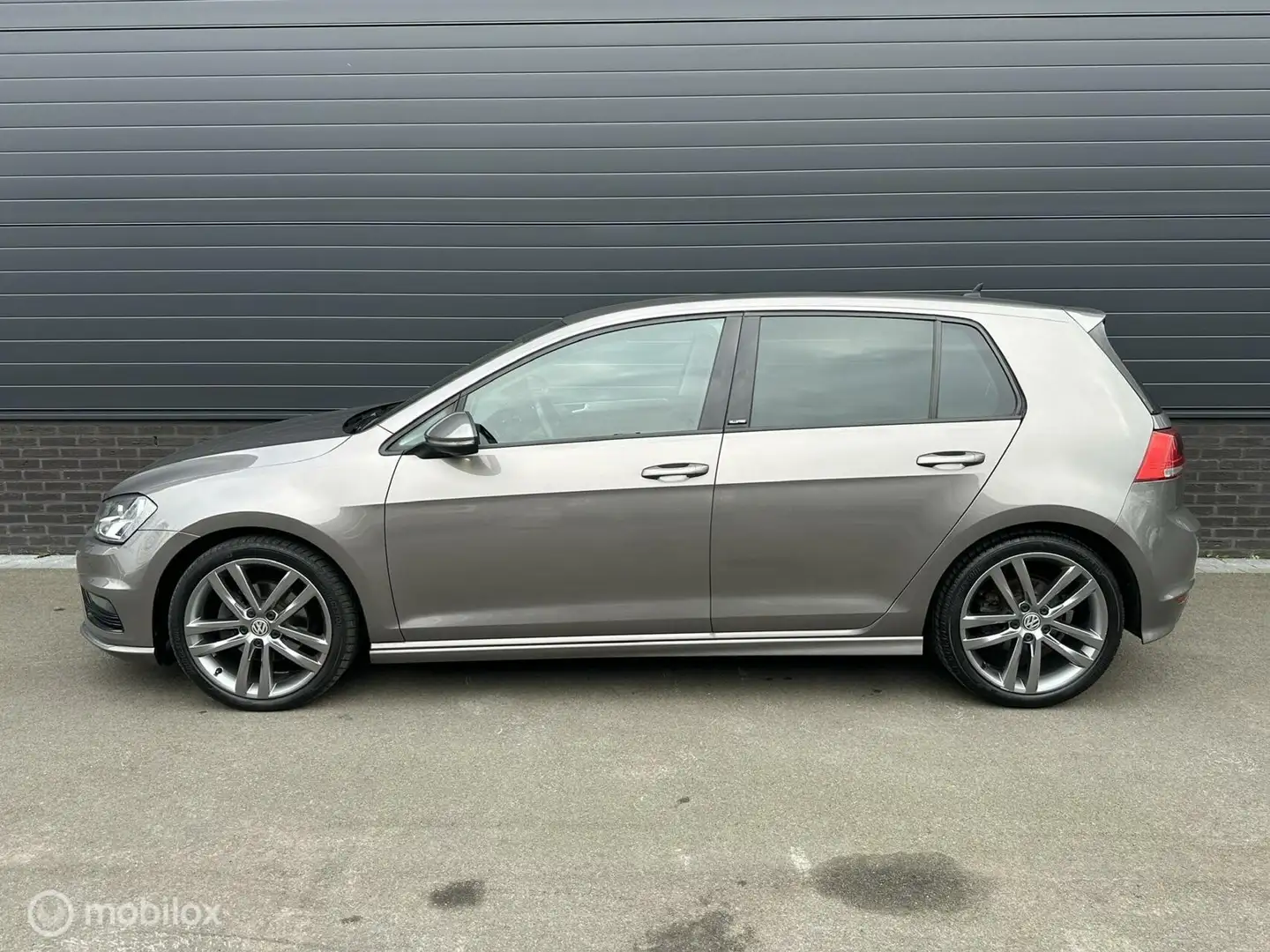 Volkswagen Golf 1.4 TSI R-Line ALLSTAR CLIMA*CRUISE*HAAK*PDC Silber - 2