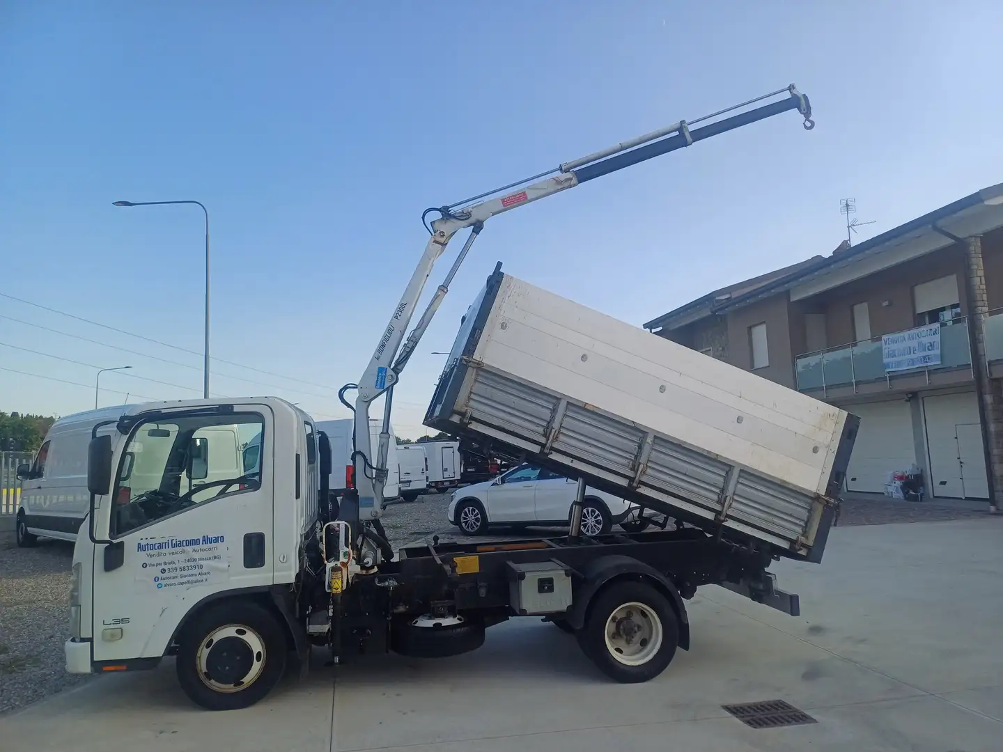 Isuzu NPR GRU RIBALTABILE Blanc - 1