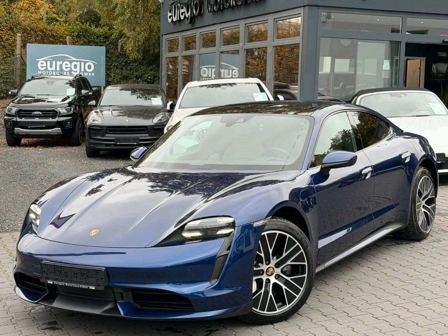 Porsche Taycan Turbo LED - Panoramadach /// Blau - 2