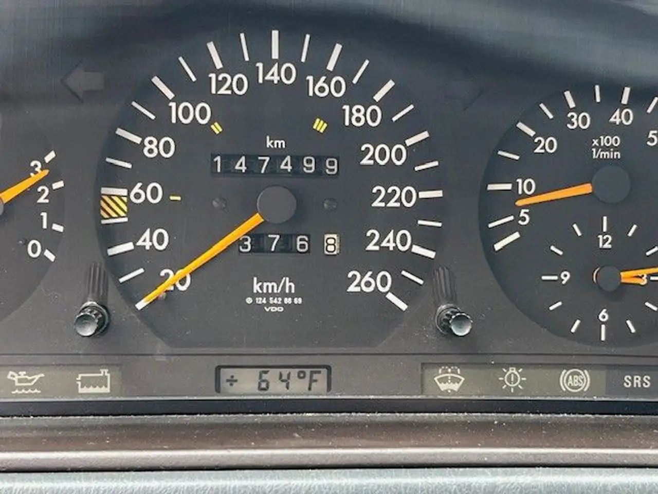 Mercedes-Benz E 320 AMG Line - W124, foto 10