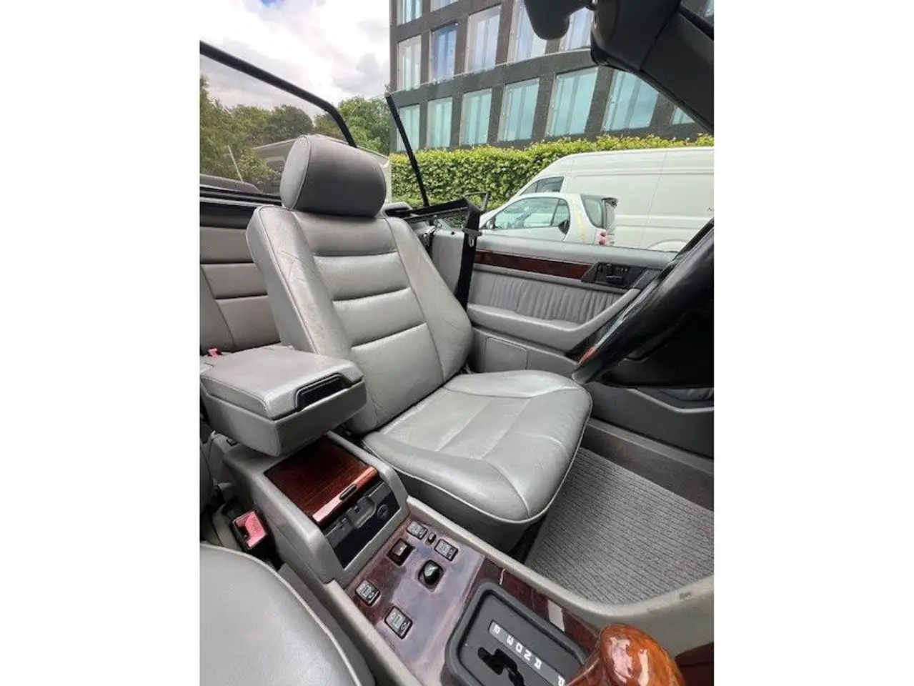Mercedes-Benz E 320 AMG Line - W124, foto 9