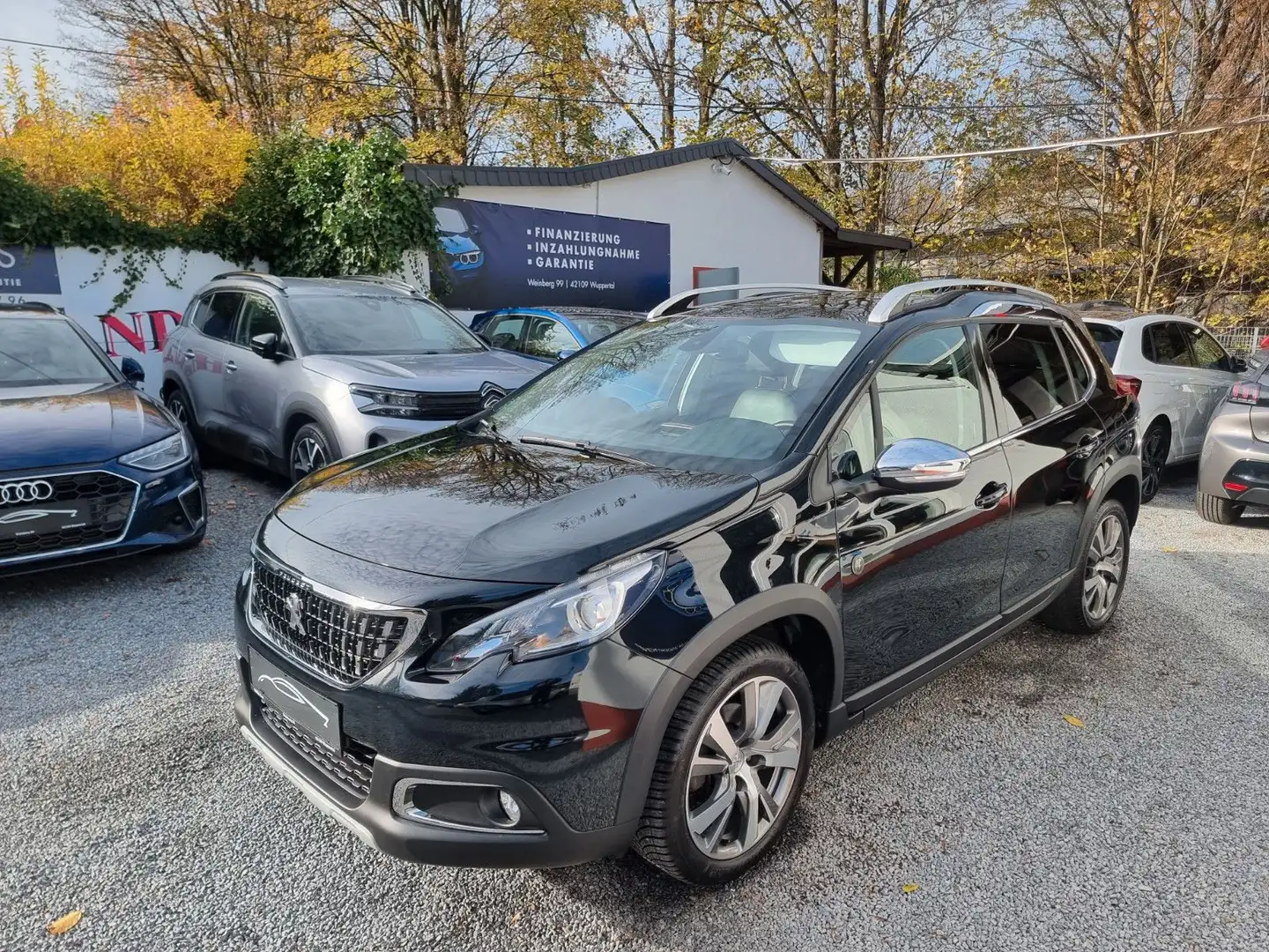 Peugeot 2008 Crossway 110 AUTOMATIK / PANO / NAVI/ SITZH Schwarz - 1