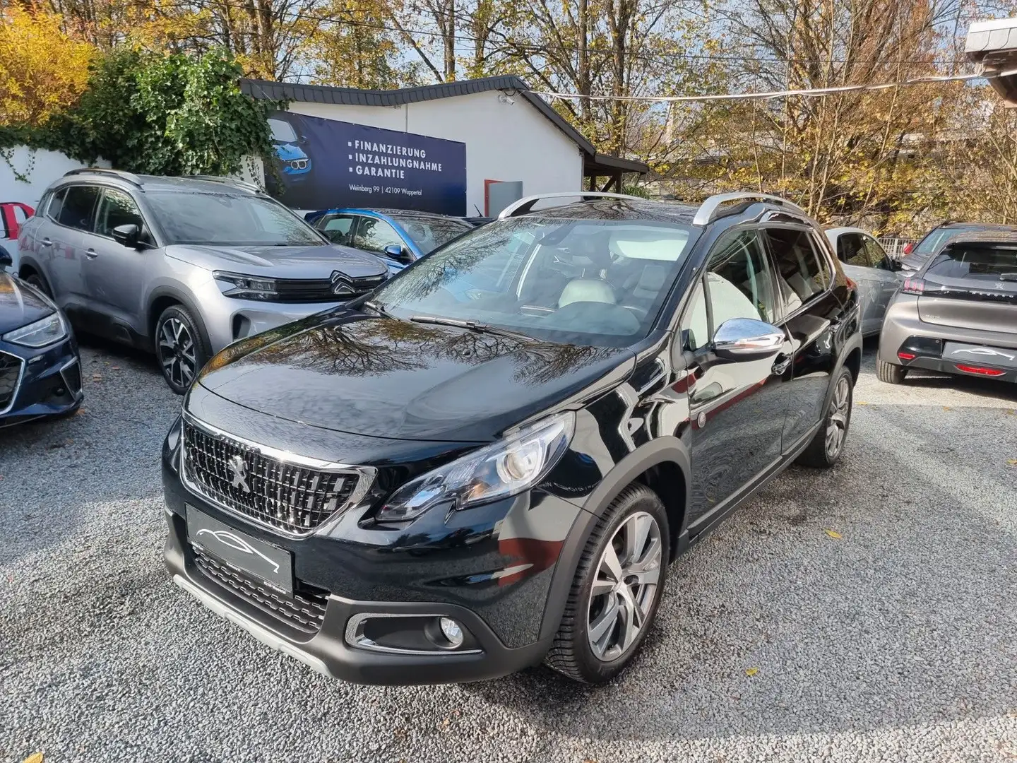 Peugeot 2008 Crossway 110 AUTOMATIK / PANO / NAVI/ SITZH Schwarz - 2