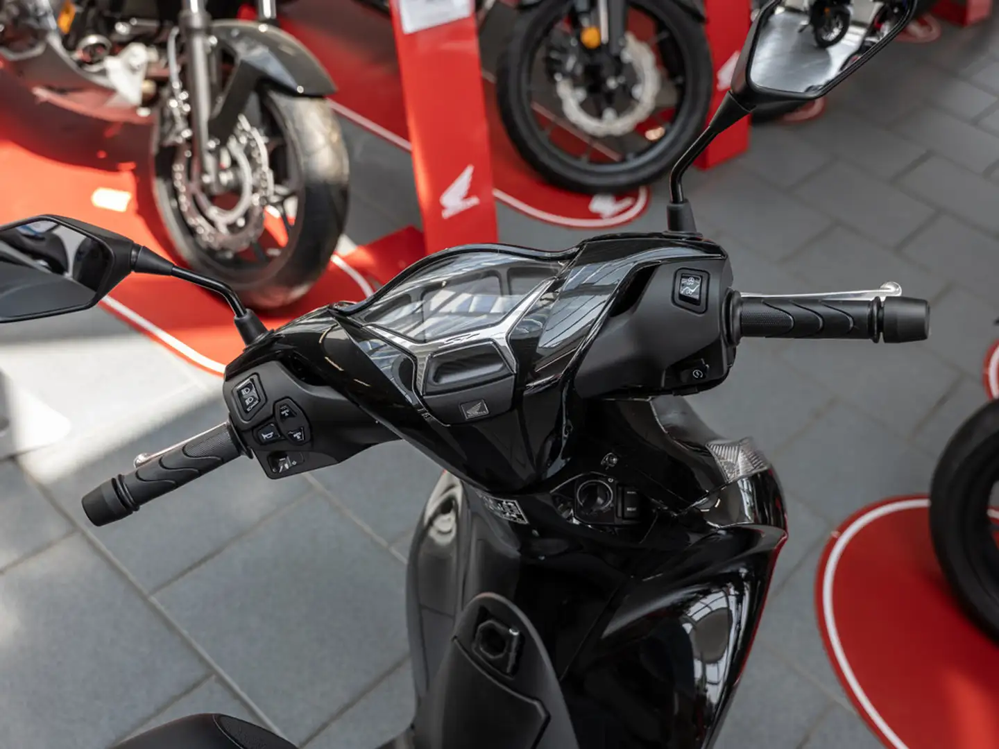 Honda SH 125 Nero - 2