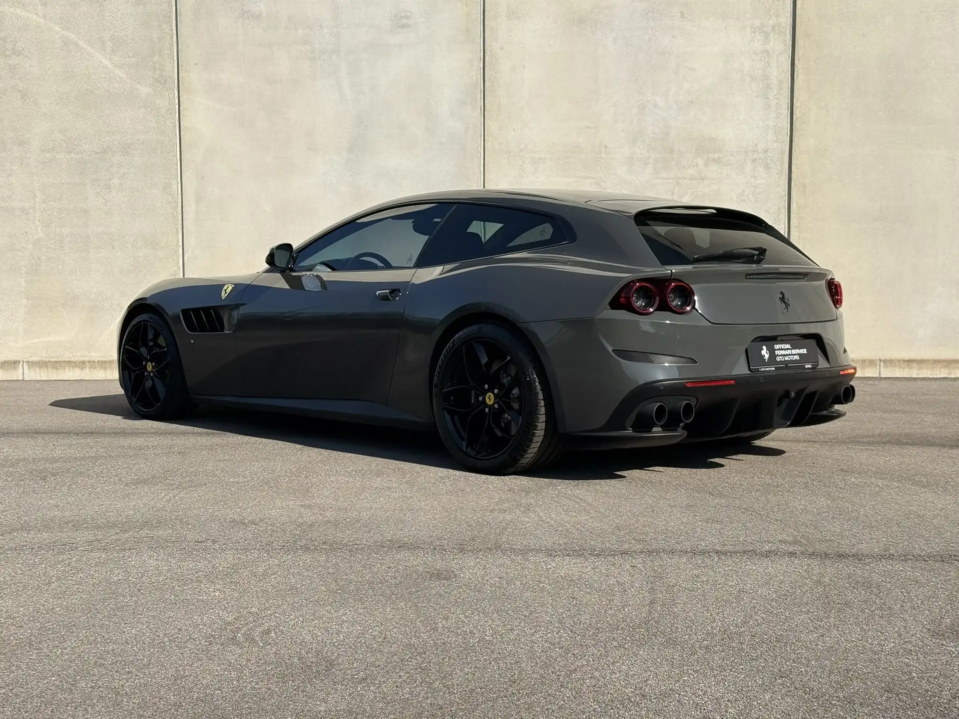 페라리 GTC4 루쏘 2018 실버 사진 4