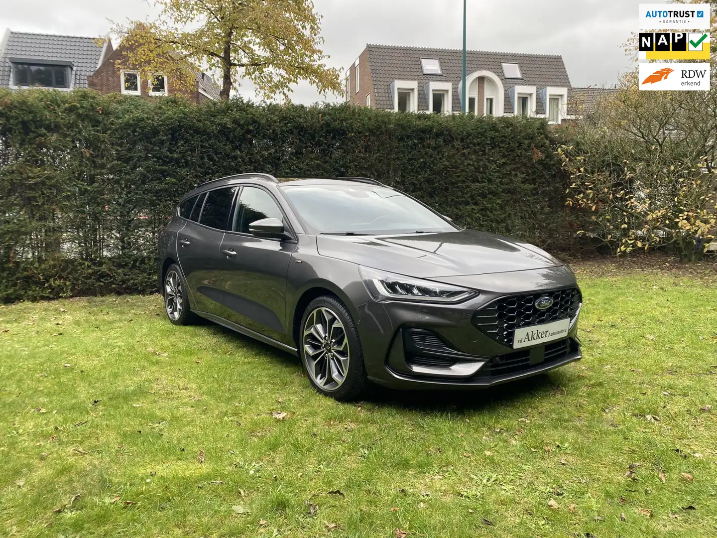 Ford Focus Wagon 1.0 EcoBoost 155 PK Hybrid ST Line Style I V Grijs - 1