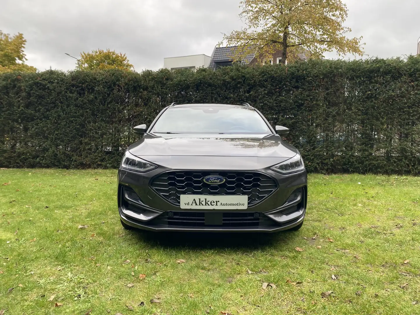 Ford Focus Wagon 1.0 EcoBoost 155 PK Hybrid ST Line Style I V Grijs - 2