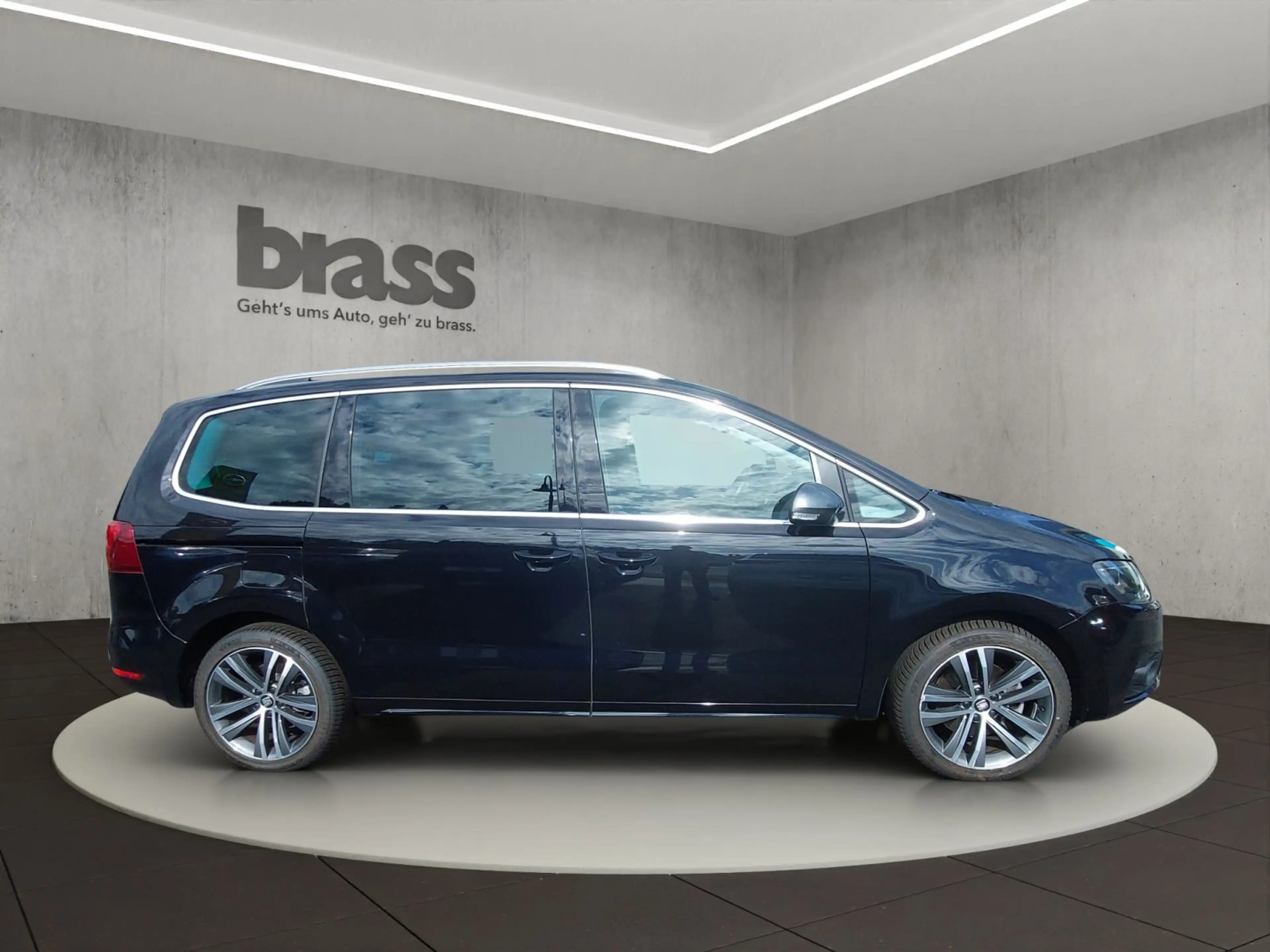 SEAT Alhambra XCELLENCE, Automatik, Alcantara, 7-Sitz — photo 6