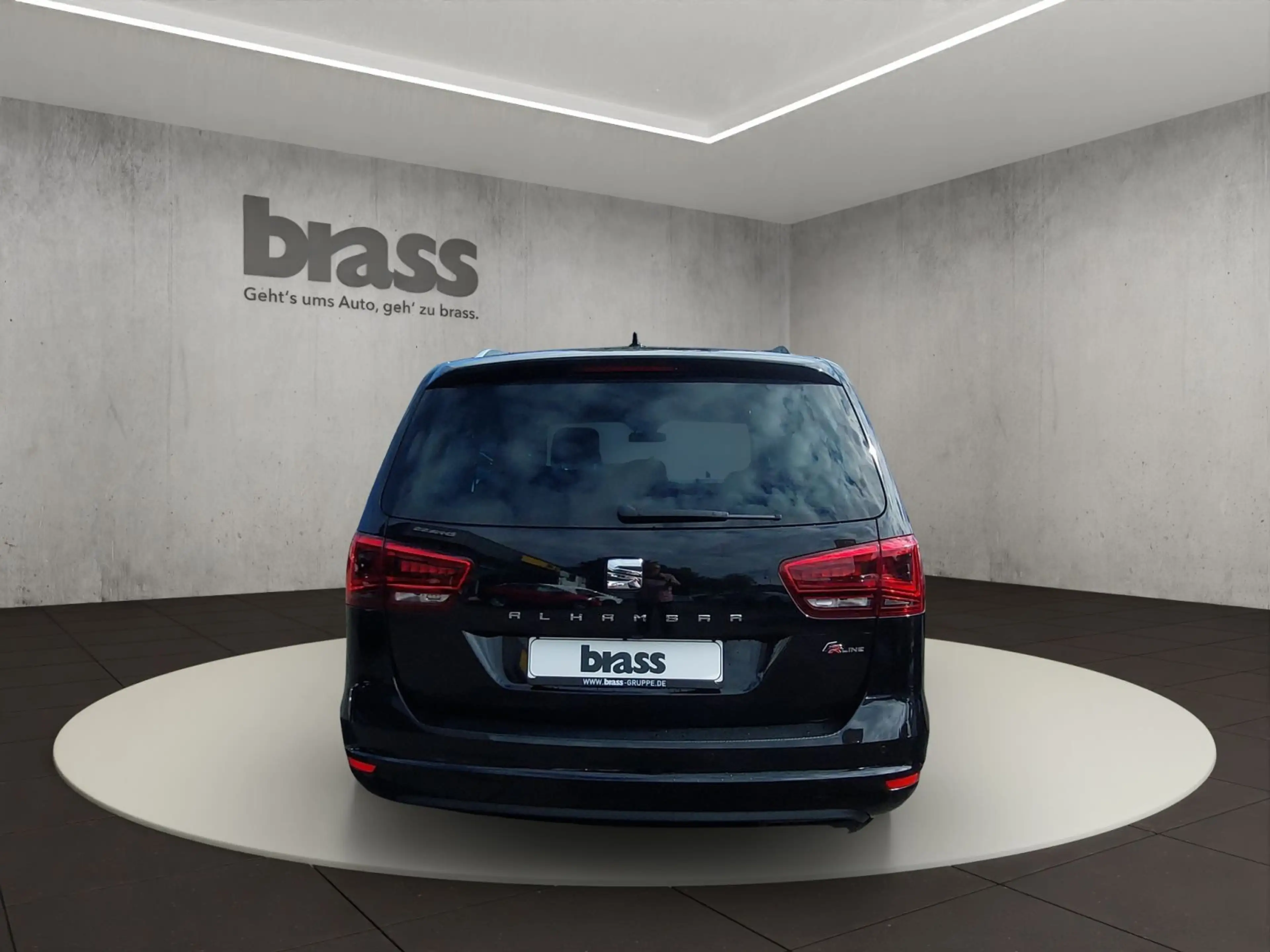 SEAT Alhambra XCELLENCE, Automatik, Alcantara, 7-Sitz — photo 4