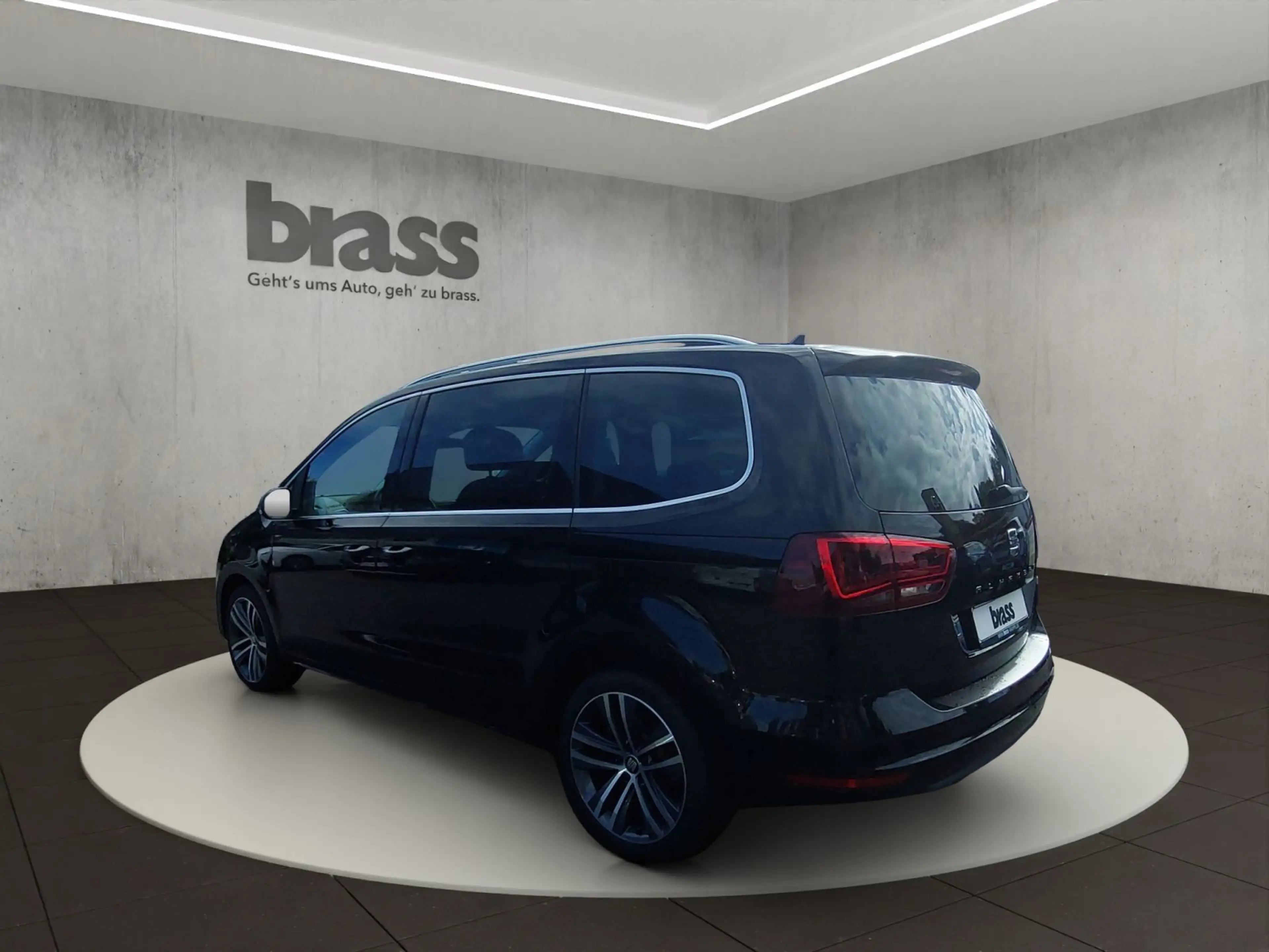 SEAT Alhambra XCELLENCE, Automatik, Alcantara, 7-Sitz — photo 3