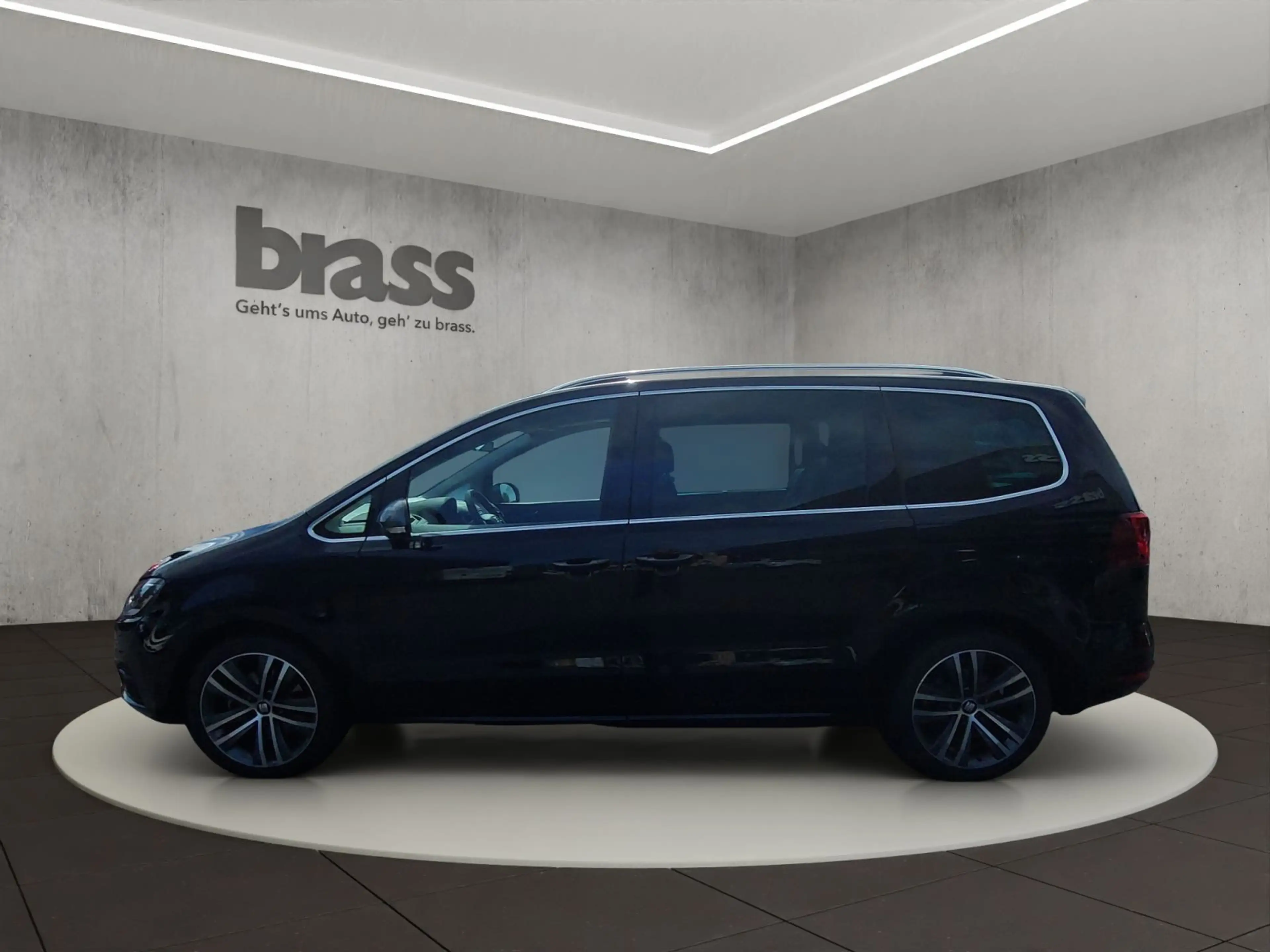 SEAT Alhambra XCELLENCE, Automatik, Alcantara, 7-Sitz — photo 2