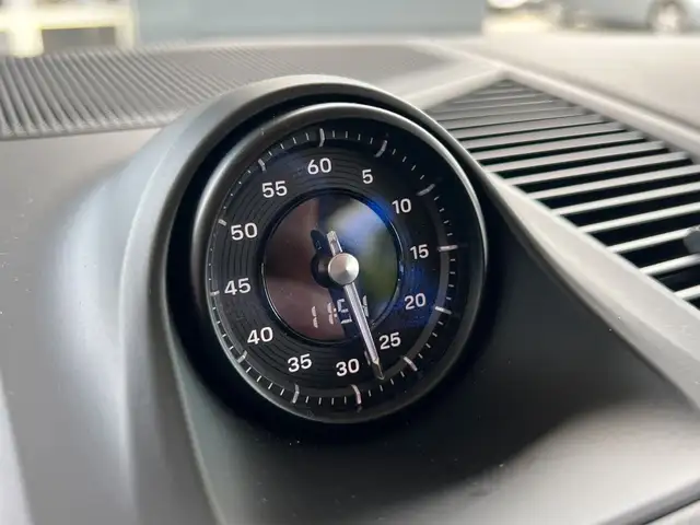 Porsche Cayenne view 17