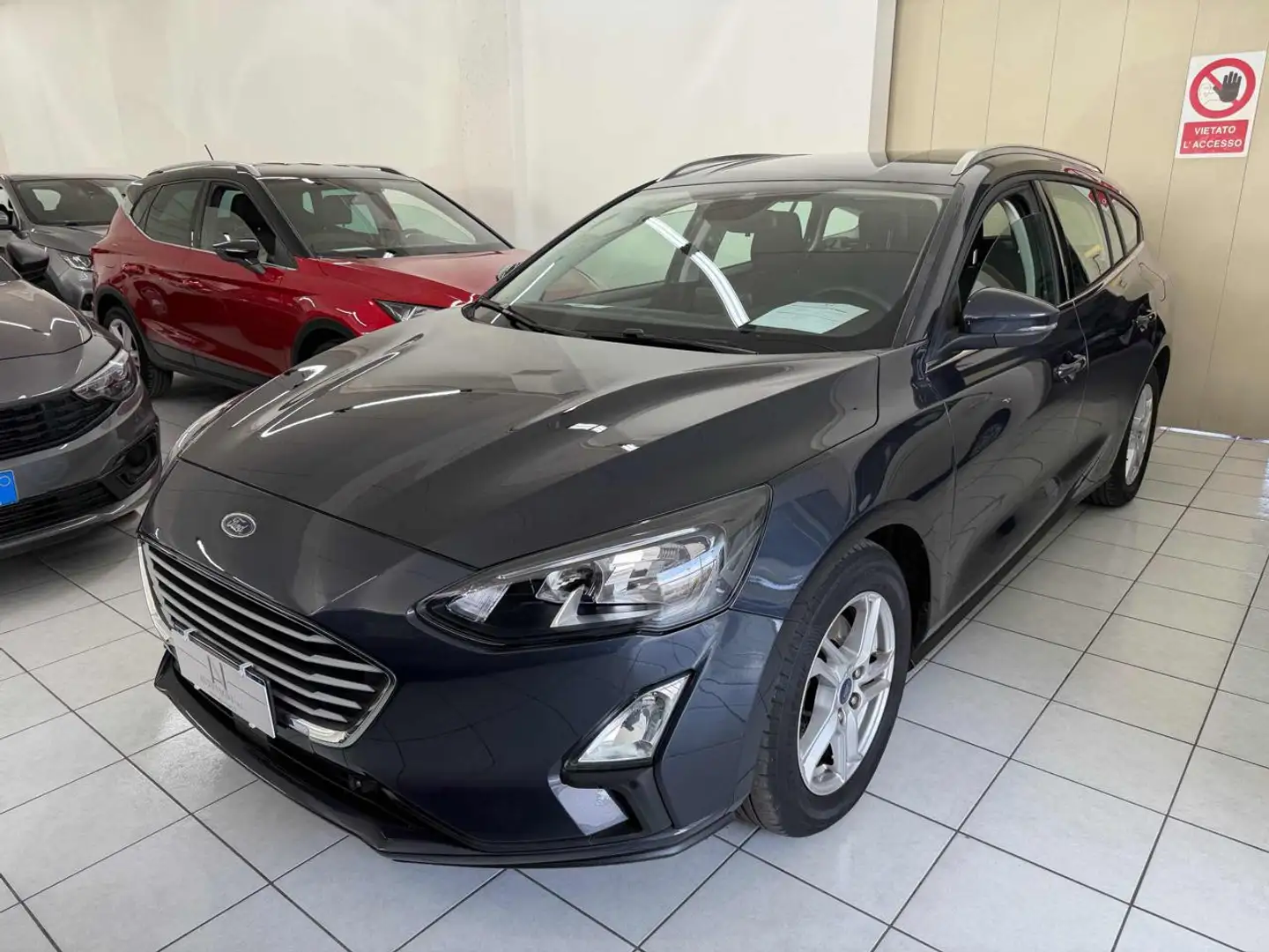 Ford Focus 1.5 EcoBlue 95 CV SW Business Gris - 1