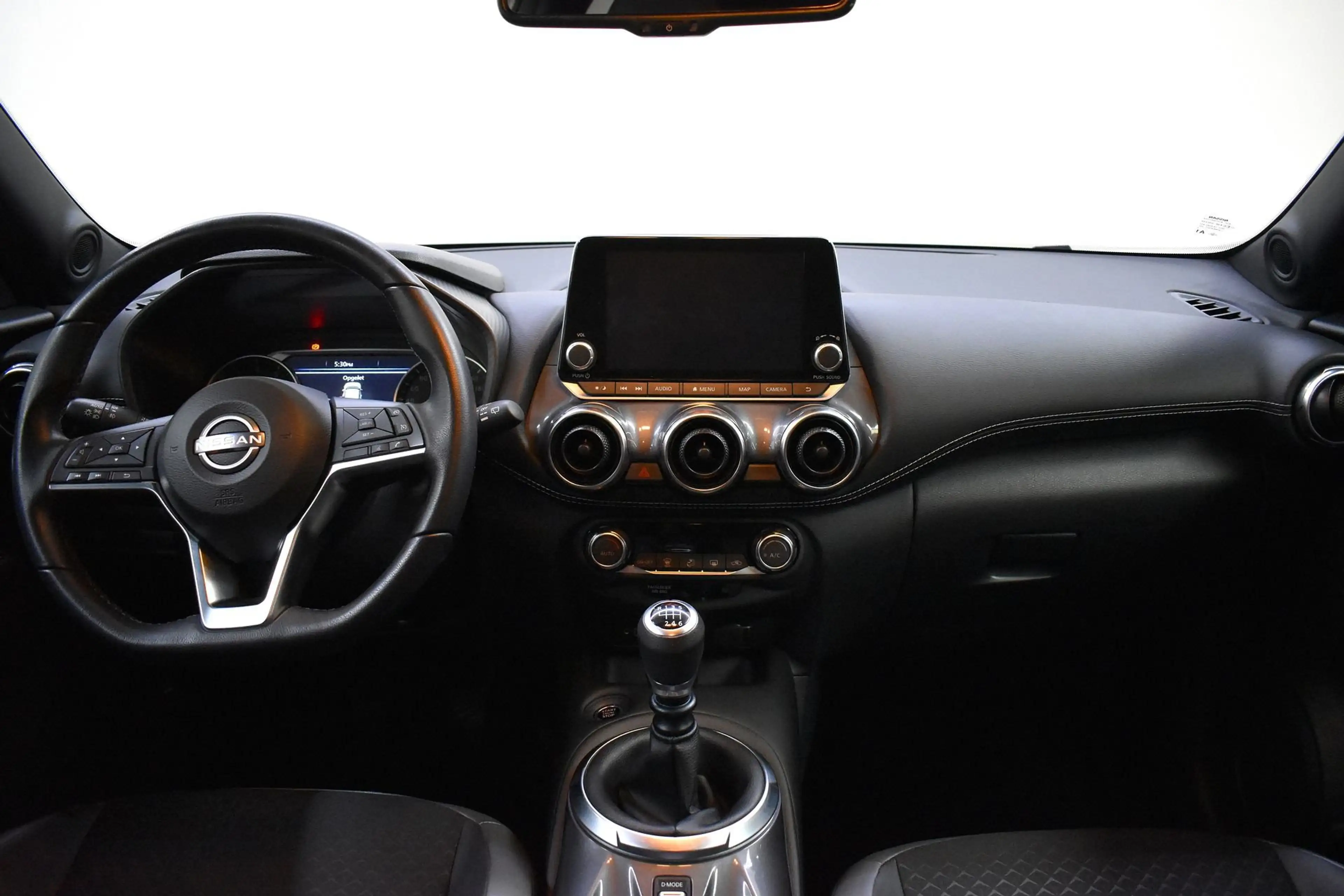 Nissan Juke 1.0 DIG-T N-Design — photo 9